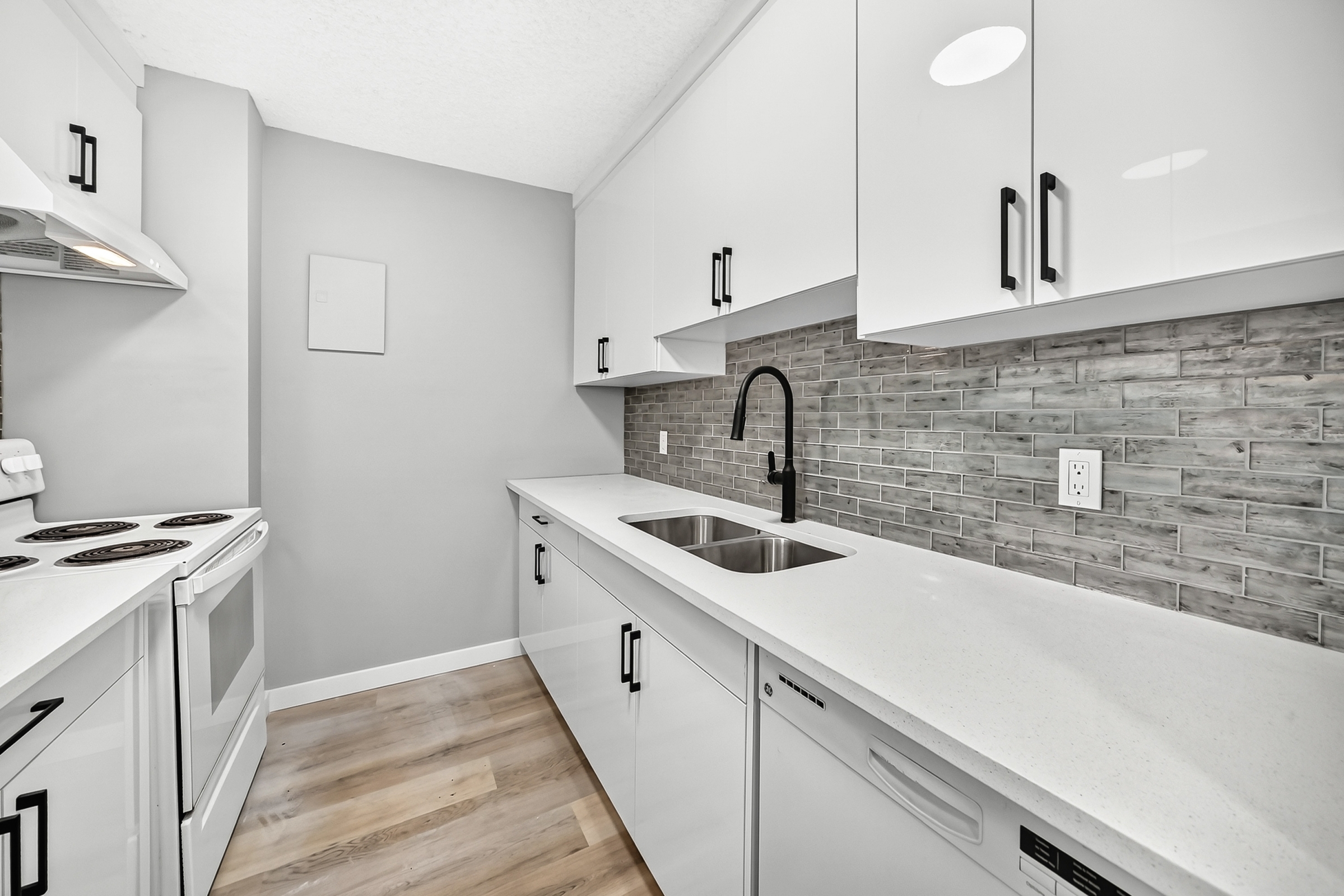 1010, 4944 Dalton Dr NW, Calgary, Alberta T3A 2E6, 2 Bedrooms Bedrooms, ,1 BathroomBathrooms,Condo,For Rent,The Fortress,Dalton Dr NW,1010,1003 1010, 4944 Dalton Dr NW, Calgary, Alberta T3A 2E6, 2 Bedrooms Bedrooms, ,1 BathroomBathrooms,Condo,For Rent,The Fortress,Dalton Dr NW,1010,1003