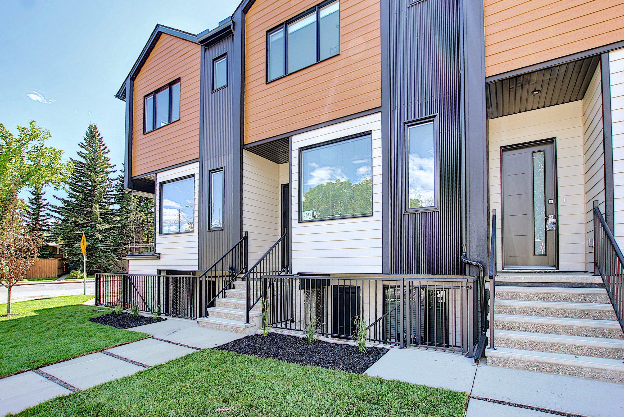 3241 Kinsale Road SW, Calgary, Alberta T3E 4S1, 2 Bedrooms Bedrooms, ,2 BathroomsBathrooms,Townhouse,For Rent,Kinsale Road SW,1125