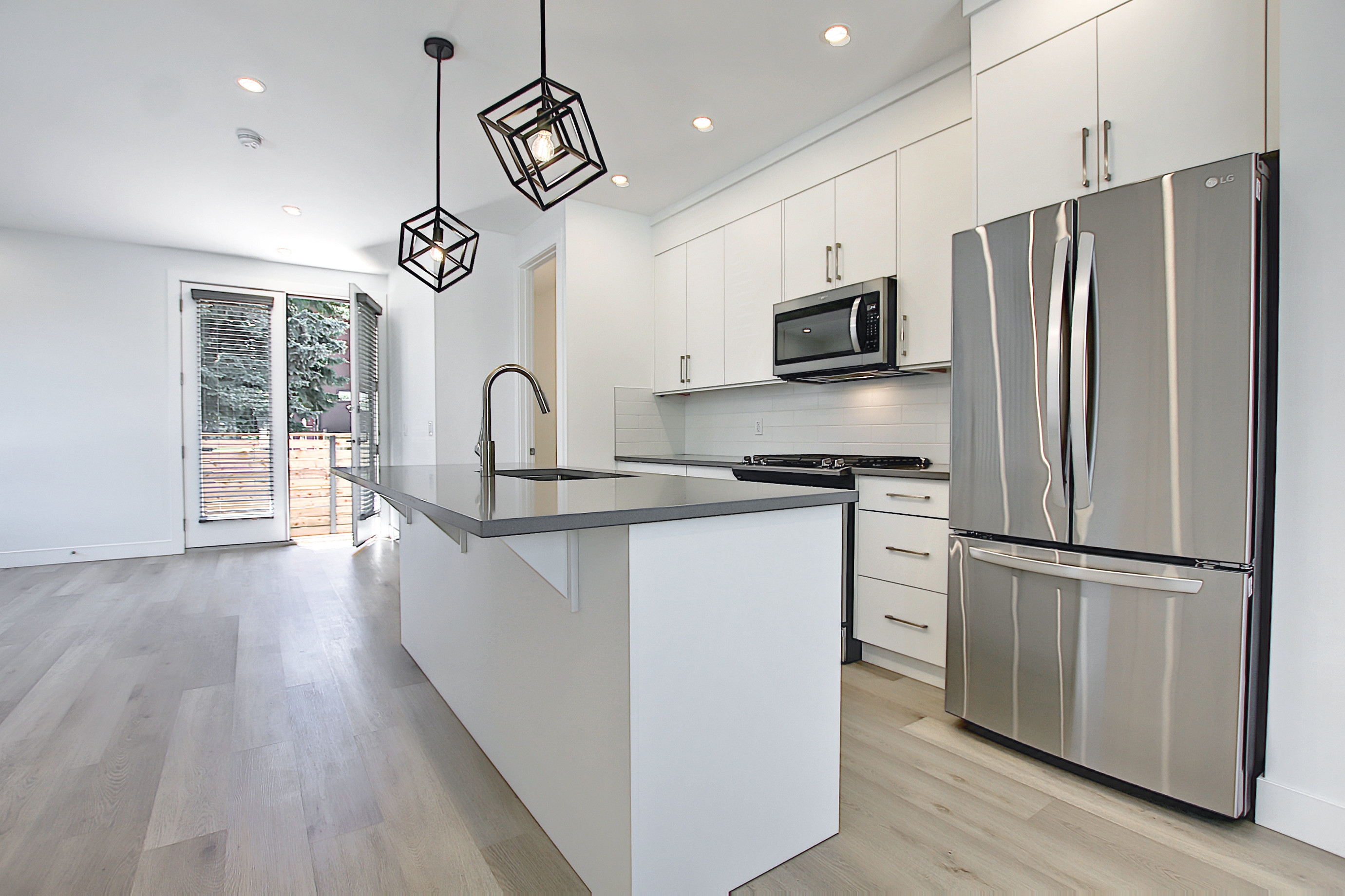 3241 Kinsale Road SW, Calgary, Alberta T3E 4S1, 2 Bedrooms Bedrooms, ,2 BathroomsBathrooms,Townhouse,For Rent,Kinsale Road SW,1125