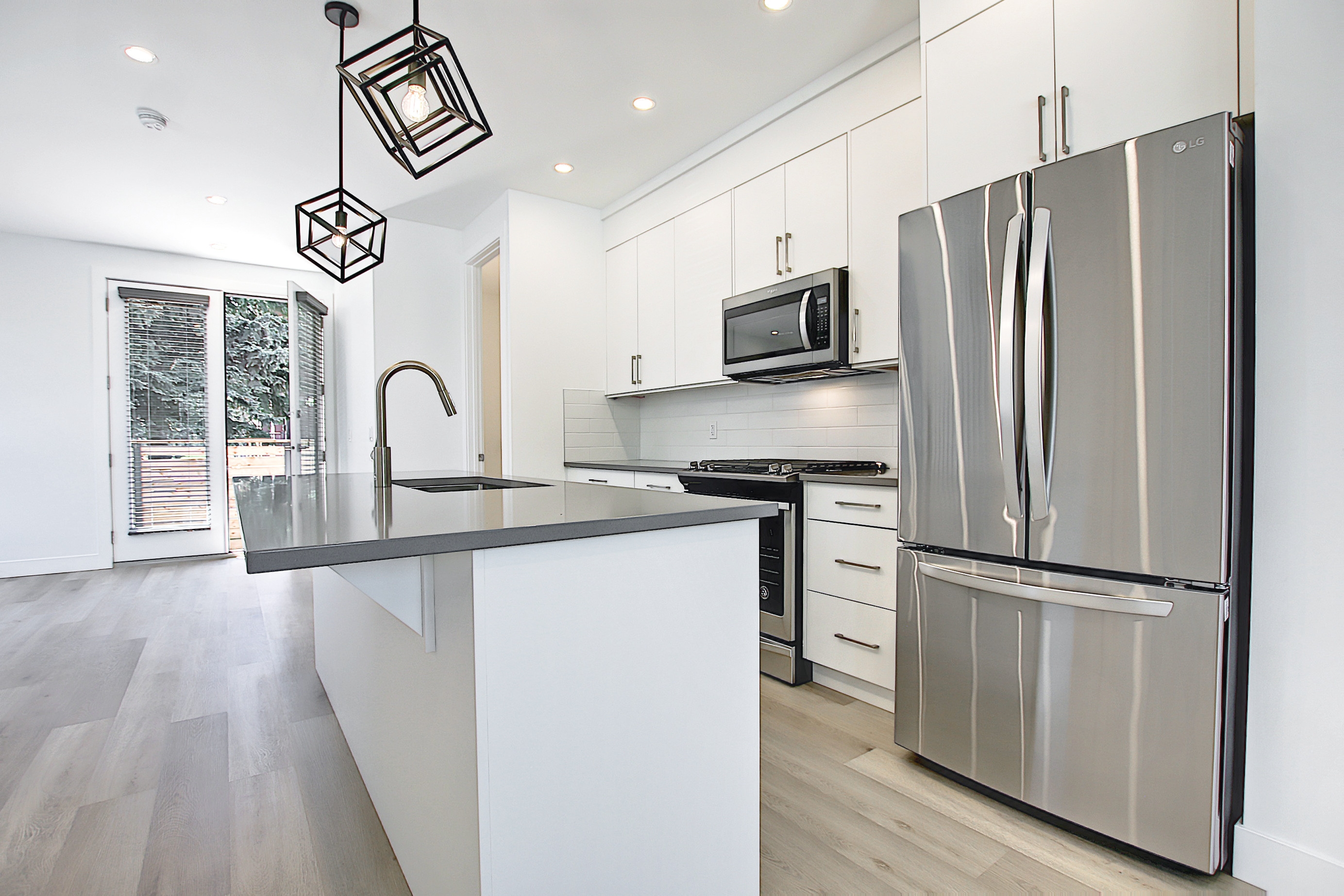 3241 Kinsale Road SW, Calgary, Alberta T3E 4S1, 2 Bedrooms Bedrooms, ,2 BathroomsBathrooms,Townhouse,For Rent,Kinsale Road SW,1125