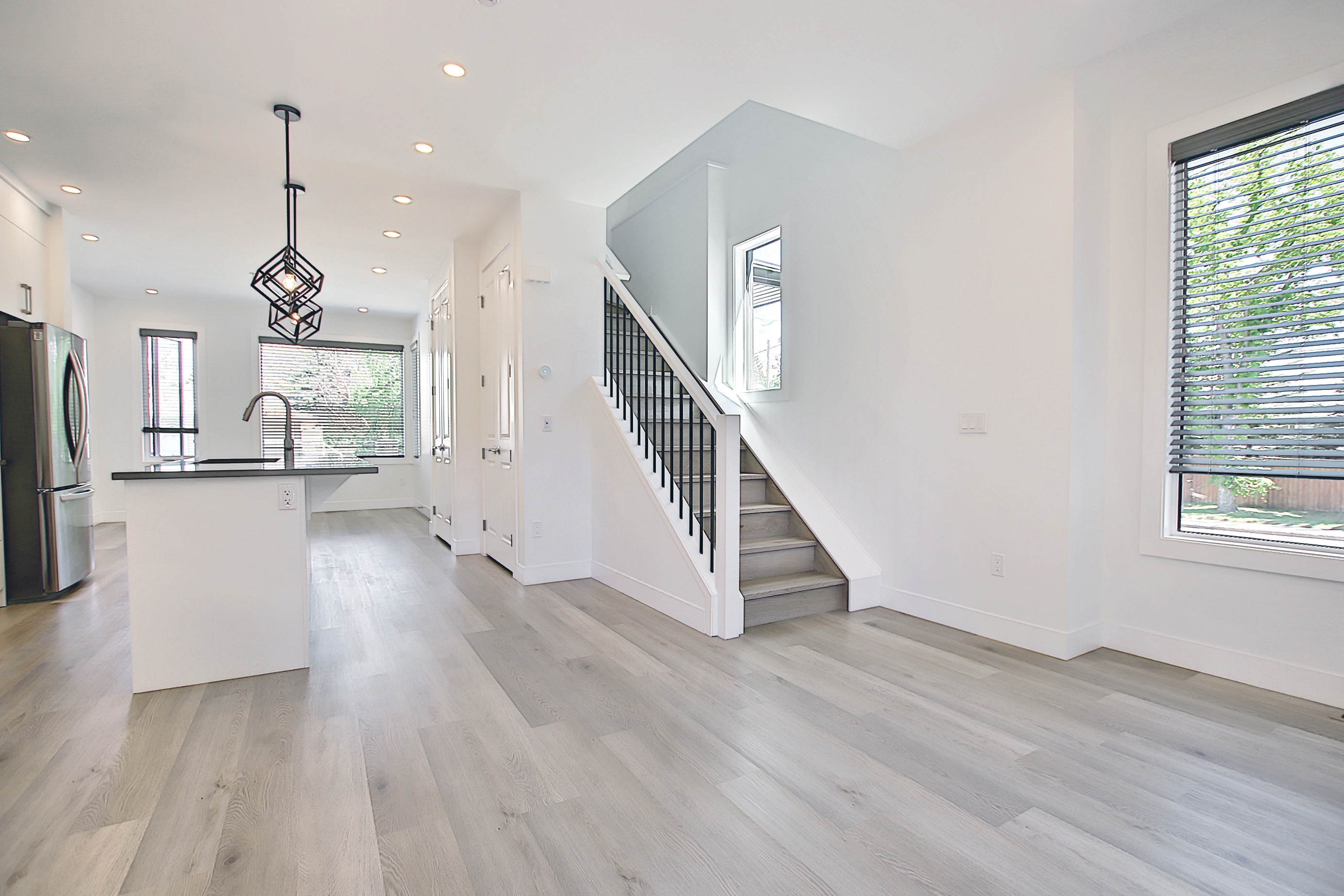 3241 Kinsale Road SW, Calgary, Alberta T3E 4S1, 2 Bedrooms Bedrooms, ,2 BathroomsBathrooms,Townhouse,For Rent,Kinsale Road SW,1125