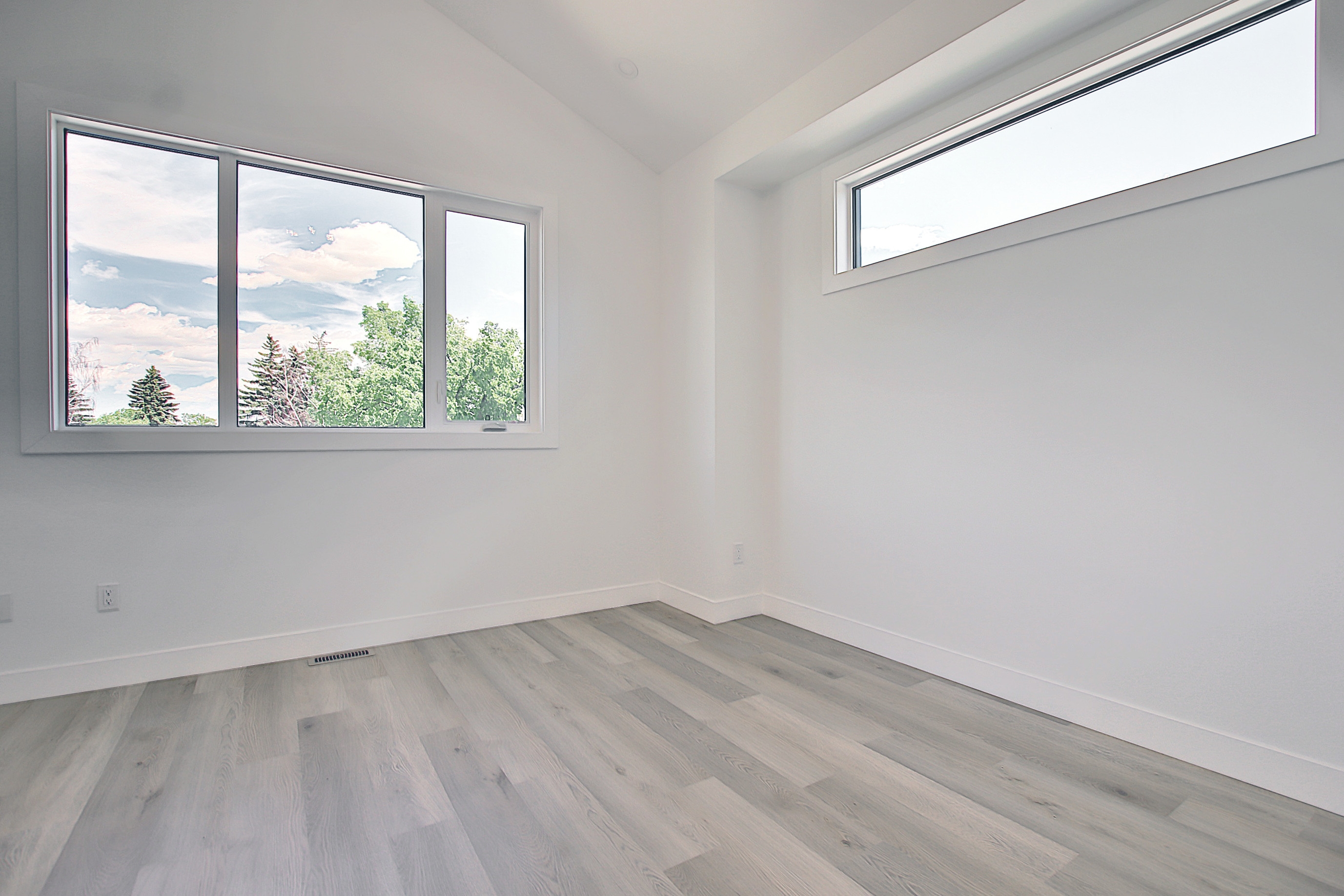 3241 Kinsale Road SW, Calgary, Alberta T3E 4S1, 2 Bedrooms Bedrooms, ,2 BathroomsBathrooms,Townhouse,For Rent,Kinsale Road SW,1125