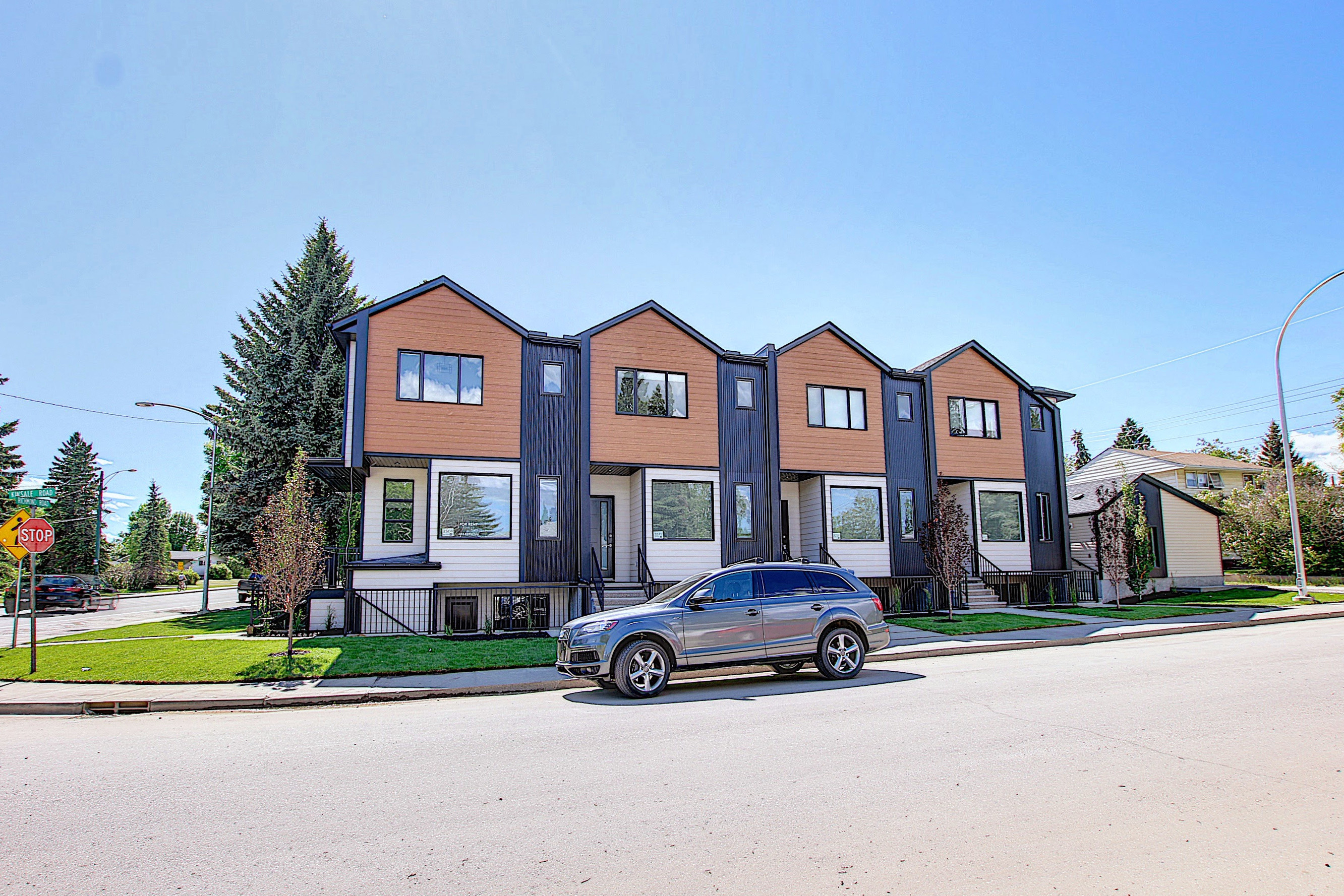 3241 Kinsale Road SW, Calgary, Alberta T3E 4S1, 2 Bedrooms Bedrooms, ,2 BathroomsBathrooms,Townhouse,For Rent,Kinsale Road SW,1125