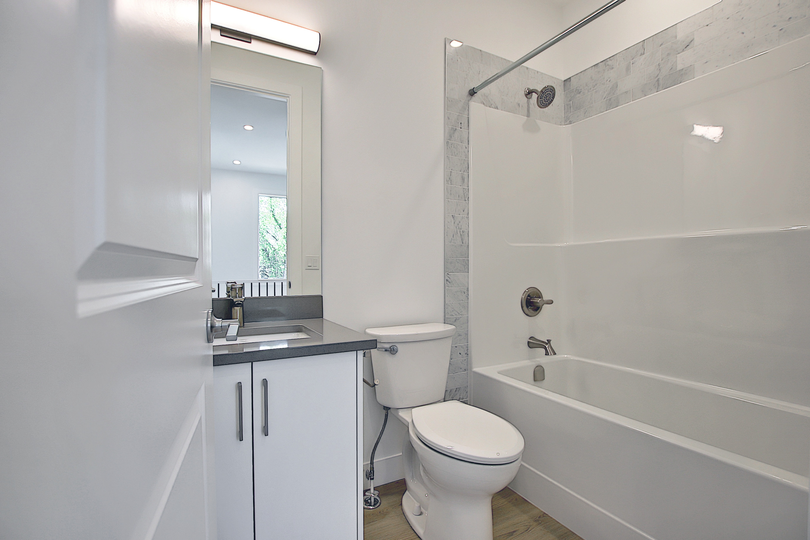 3241 Kinsale Road SW, Calgary, Alberta T3E 4S1, 2 Bedrooms Bedrooms, ,2 BathroomsBathrooms,Townhouse,For Rent,Kinsale Road SW,1125