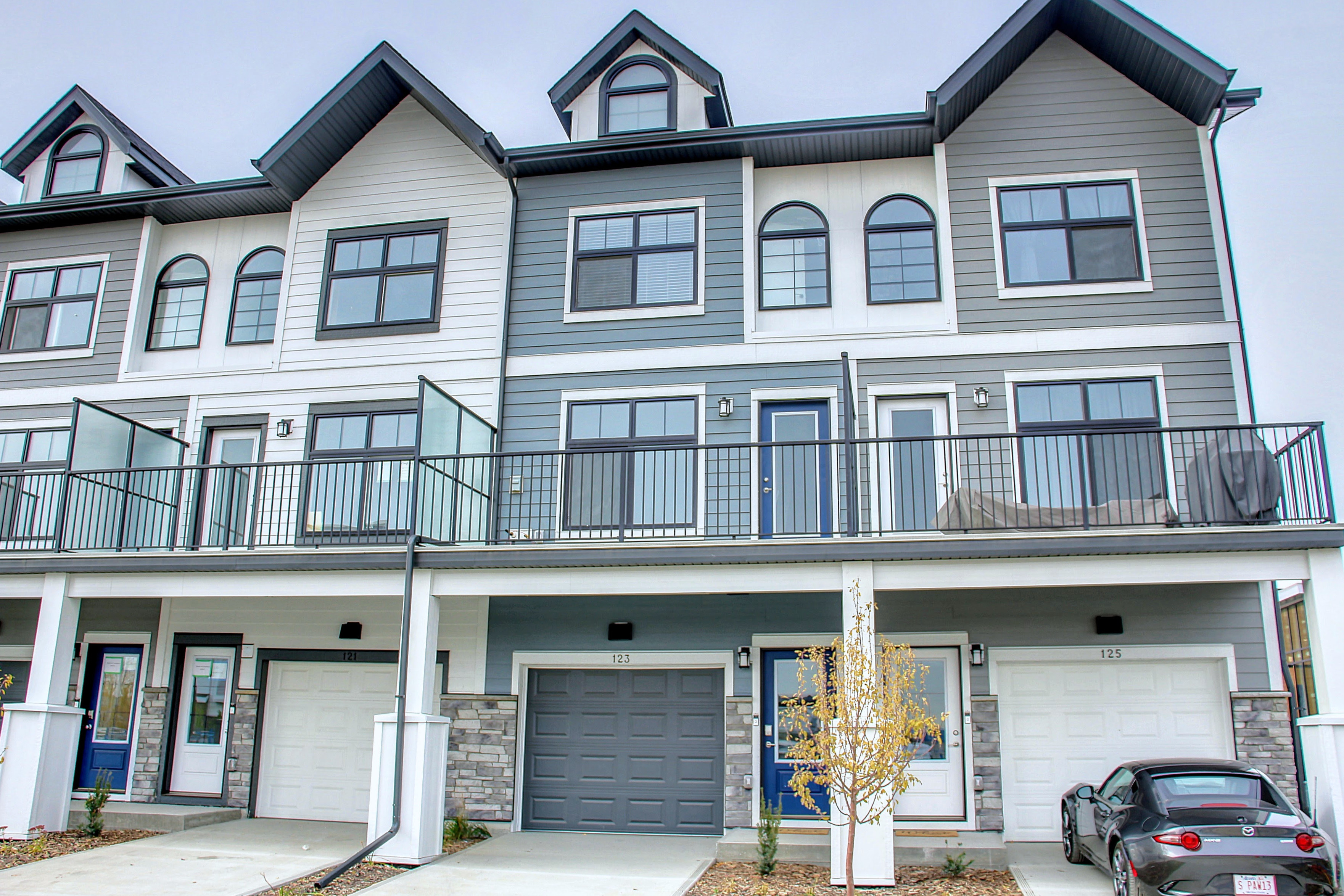 123 Les Jardin Park, Calgary, Alberta T2C 5V3, 2 Bedrooms Bedrooms, ,2 BathroomsBathrooms,Townhouse,For Rent,Les Jardin Park,1134