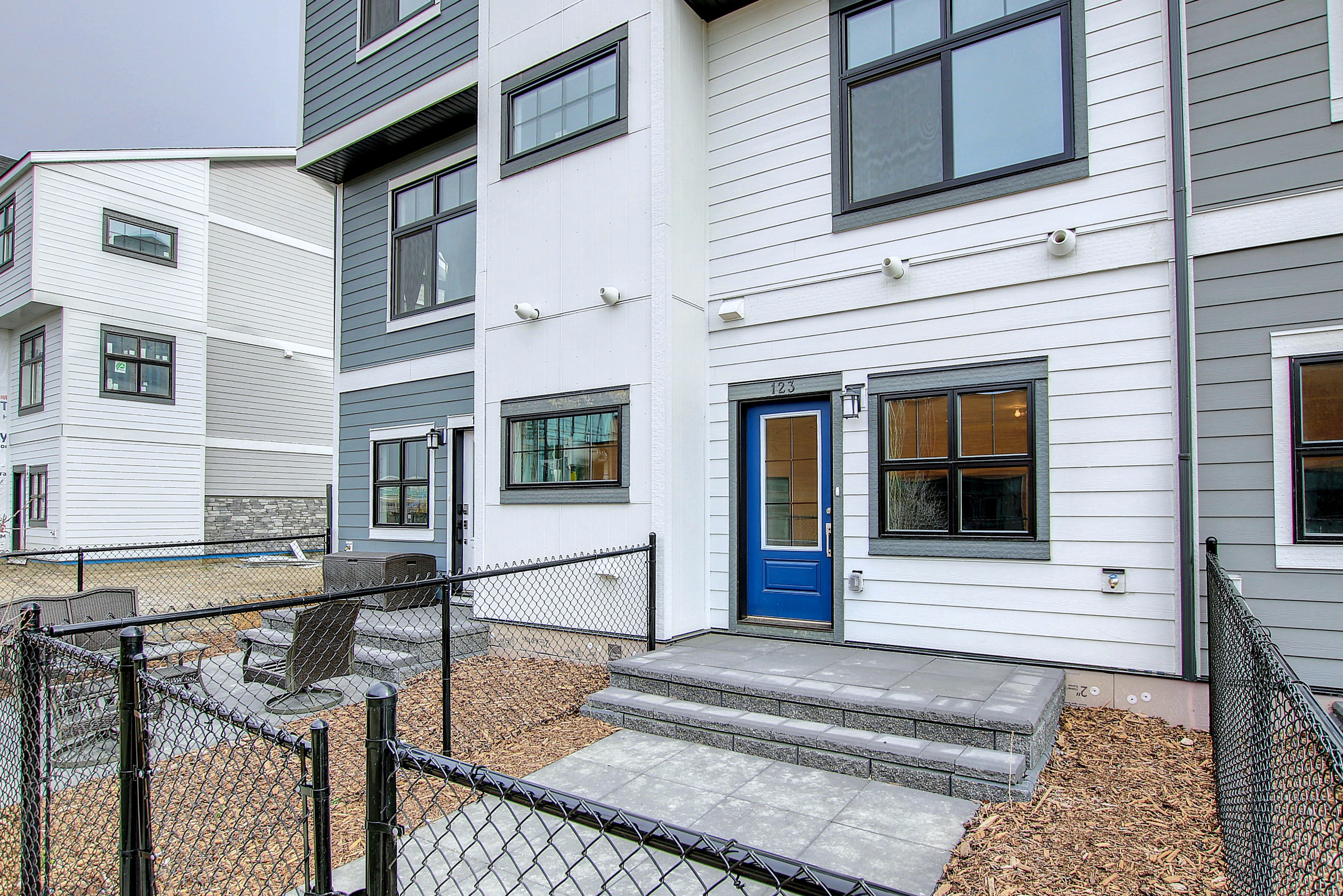 123 Les Jardin Park, Calgary, Alberta T2C 5V3, 2 Bedrooms Bedrooms, ,2 BathroomsBathrooms,Townhouse,For Rent,Les Jardin Park,1134 123 Les Jardin Park, Calgary, Alberta T2C 5V3, 2 Bedrooms Bedrooms, ,2 BathroomsBathrooms,Townhouse,For Rent,Les Jardin Park,1134