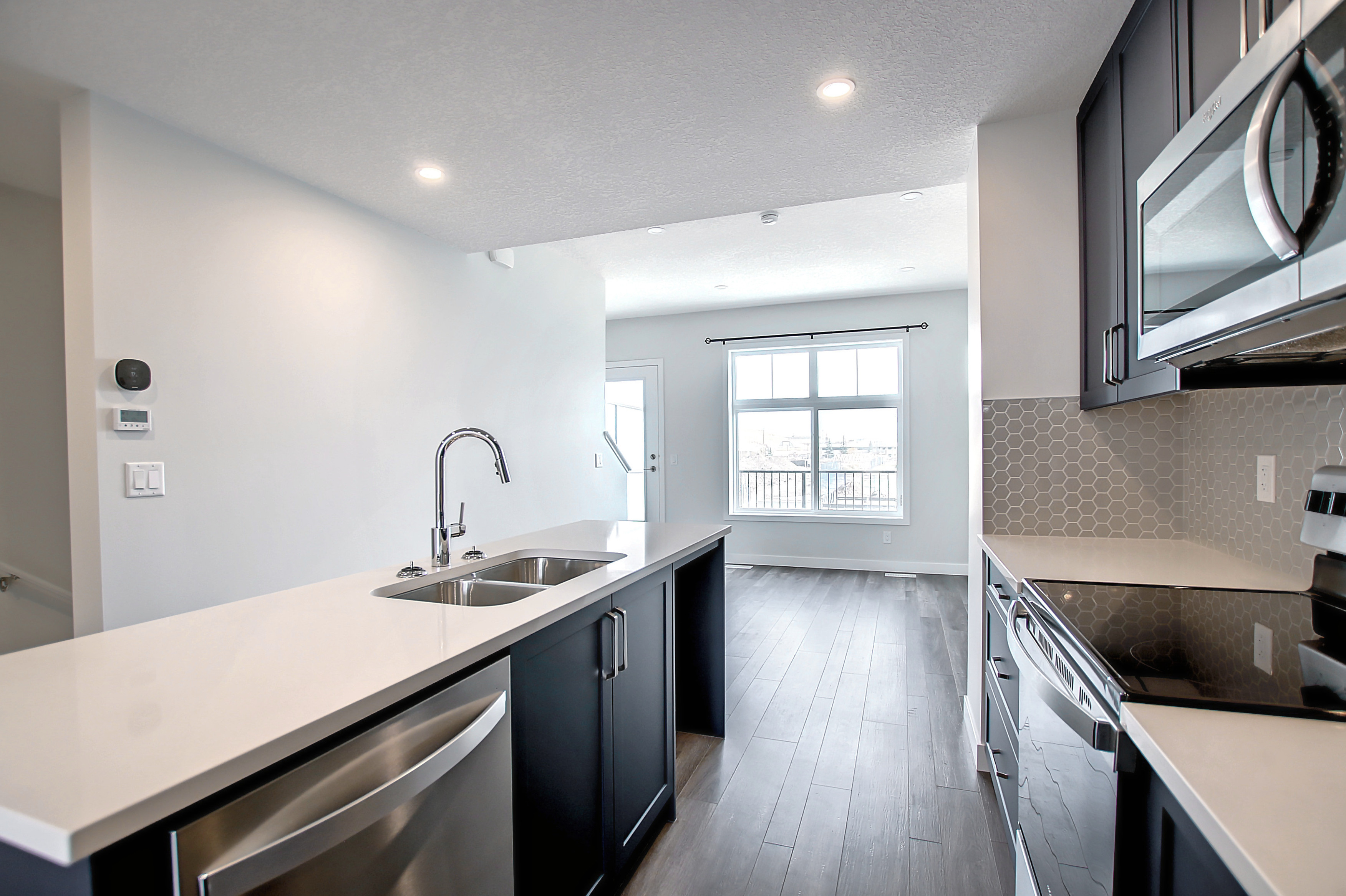 123 Les Jardin Park, Calgary, Alberta T2C 5V3, 2 Bedrooms Bedrooms, ,2 BathroomsBathrooms,Townhouse,For Rent,Les Jardin Park,1134 123 Les Jardin Park, Calgary, Alberta T2C 5V3, 2 Bedrooms Bedrooms, ,2 BathroomsBathrooms,Townhouse,For Rent,Les Jardin Park,1134