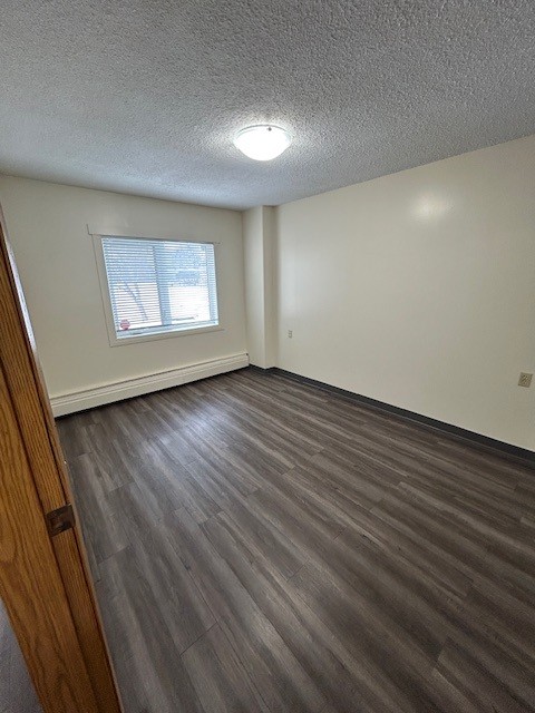 3139 Bowwood Drive NW, Calgary, Alberta T3B 5G2, 1 Bedroom Bedrooms, ,1 BathroomBathrooms,Condo,For Rent,Bowbridge Manor,Bowwood Drive NW,1150