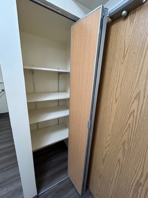 3139 Bowwood Drive NW, Calgary, Alberta T3B 5G2, 1 Bedroom Bedrooms, ,1 BathroomBathrooms,Condo,For Rent,Bowbridge Manor,Bowwood Drive NW,1150