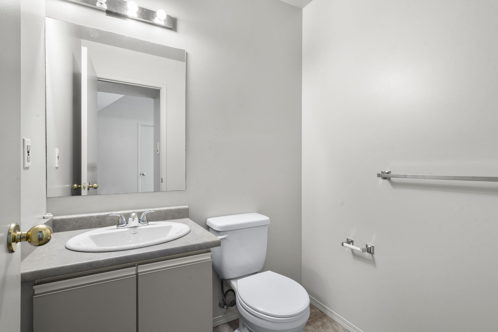 306, 1720 13 St SW, Calgary, Alberta T3A 2E6, 2 Bedroom Bedrooms, 0 ,1 BathroomBathrooms,Condo,For Rent,Labatt House,13 St SW,306,1173