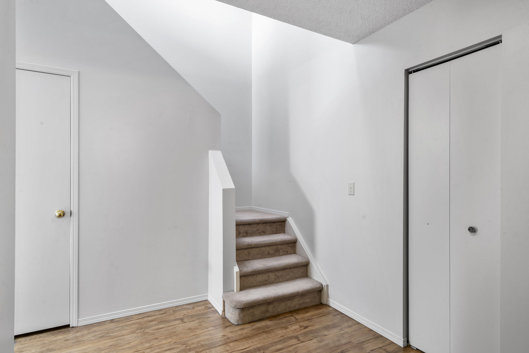 306, 1720 13 St SW, Calgary, Alberta T3A 2E6, 2 Bedroom Bedrooms, 0 ,1 BathroomBathrooms,Condo,For Rent,Labatt House,13 St SW,306,1173