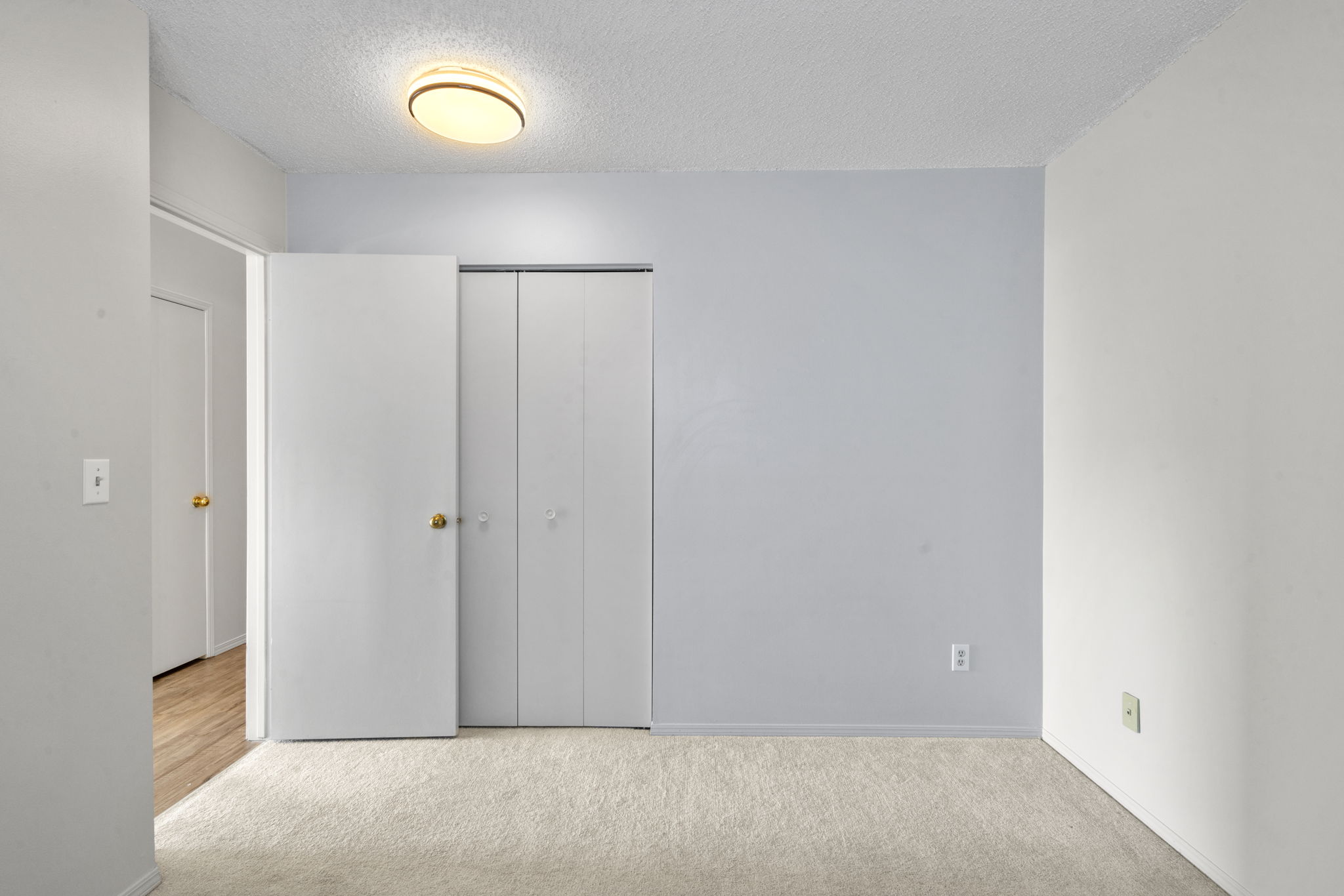 306, 1720 13 St SW, Calgary, Alberta T3A 2E6, 2 Bedroom Bedrooms, 0 ,1 BathroomBathrooms,Condo,For Rent,Labatt House,13 St SW,306,1173