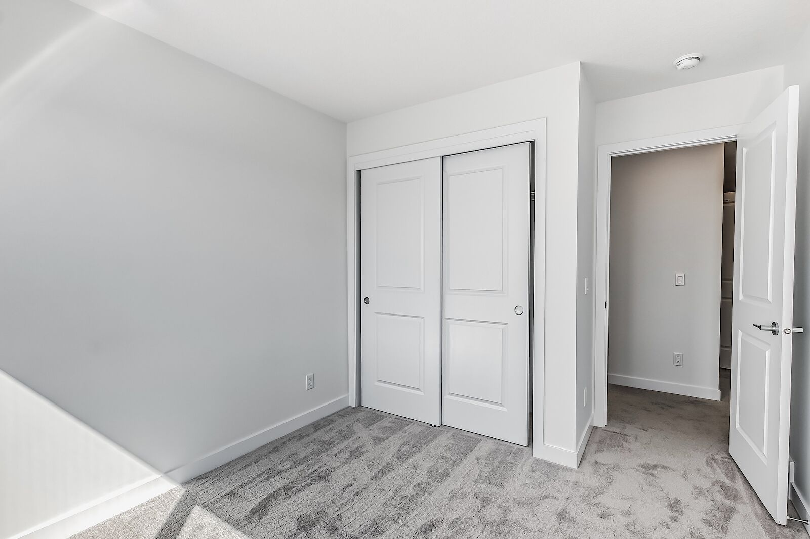 8503 19 Avenue SE, Calgary, Alberta T2B 2M4, 3 Bedroom Bedrooms, 0 ,2.5 BathroomBathrooms,Townhome,For Rent,19 Avenue SE,1314