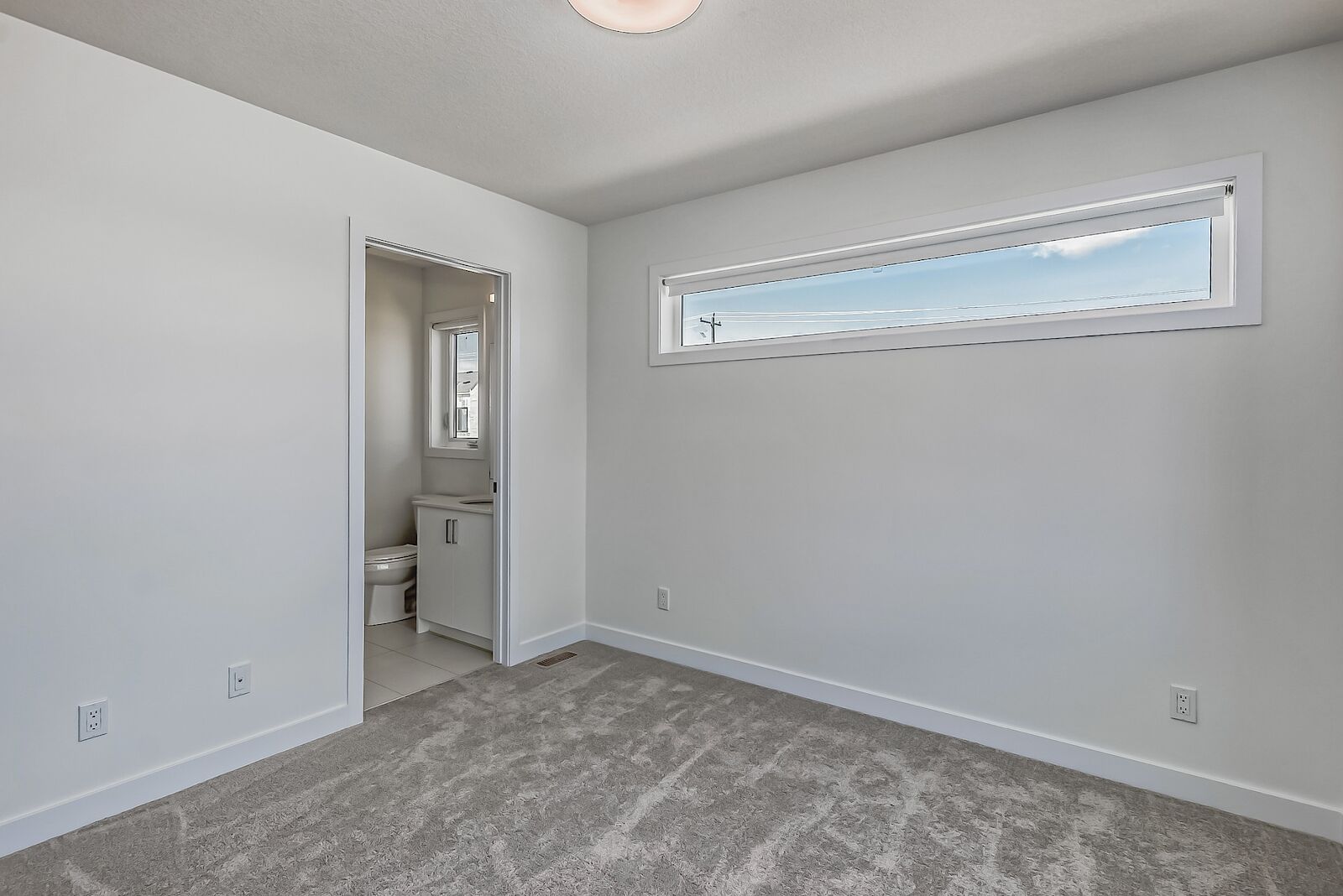 8503 19 Avenue SE, Calgary, Alberta T2B 2M4, 3 Bedroom Bedrooms, 0 ,2.5 BathroomBathrooms,Townhome,For Rent,19 Avenue SE,1314