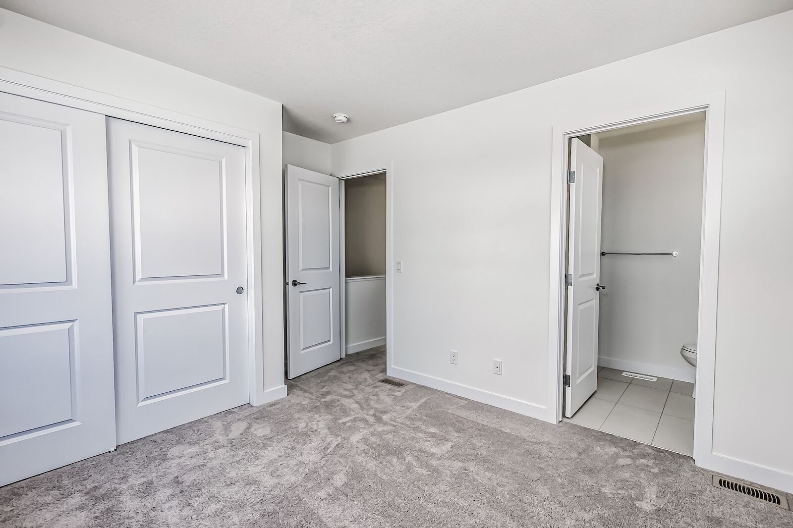 8503 19 Avenue SE, Calgary, Alberta T2B 2M4, 3 Bedroom Bedrooms, 0 ,2.5 BathroomBathrooms,Townhome,For Rent,19 Avenue SE,1314