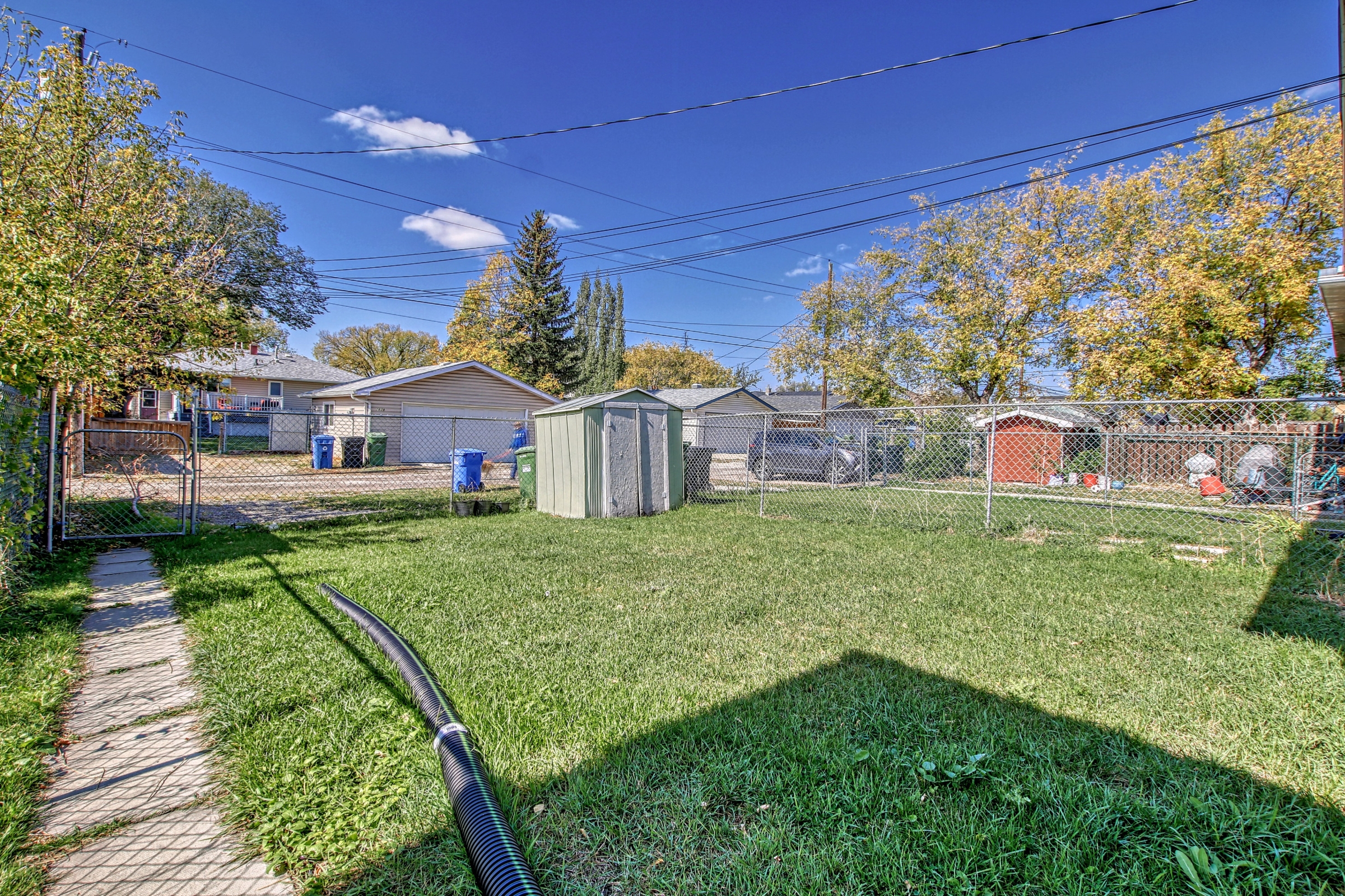 7617 22 Street SE, Calgary, Alberta T2C 0W9, 2 Bedrooms Bedrooms, ,1 BathroomBathrooms,House,For Rent,22 Street SE,1345