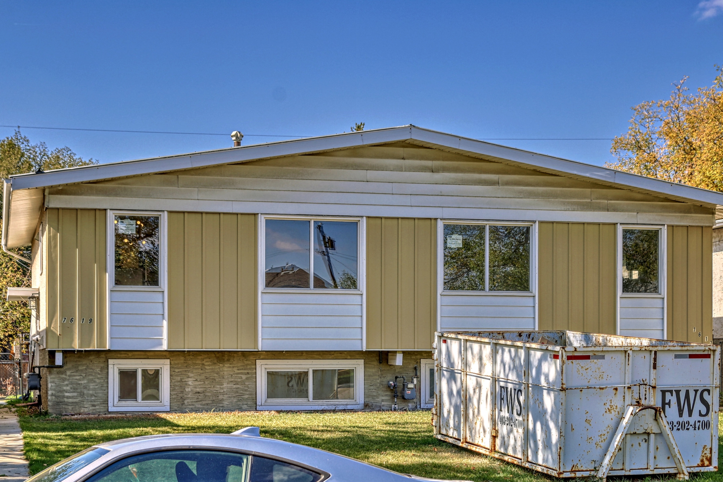 7617 22 Street SE, Calgary, Alberta T2C 0W9, 2 Bedrooms Bedrooms, ,1 BathroomBathrooms,House,For Rent,22 Street SE,1345