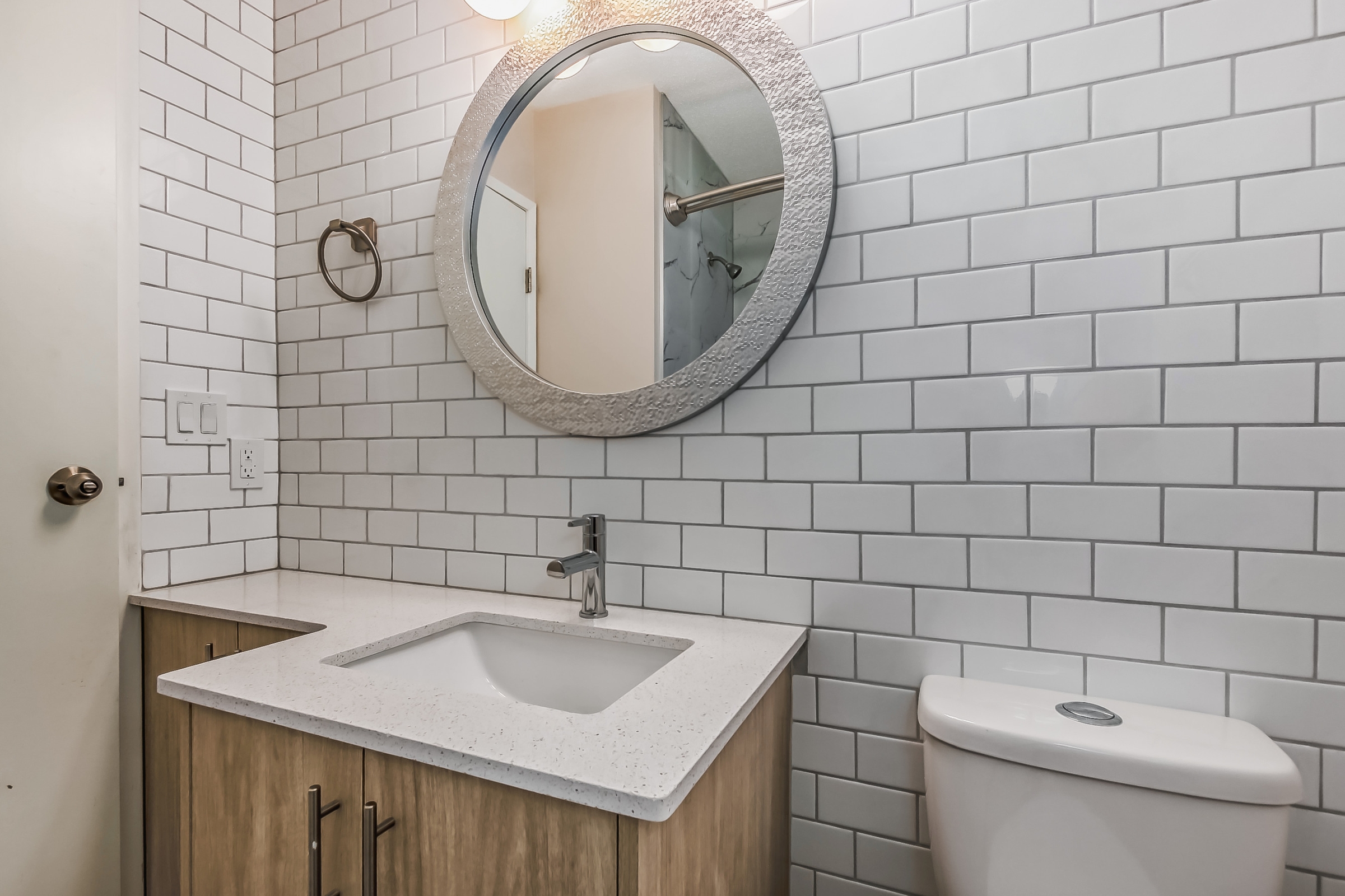 7617 22 Street SE, Calgary, Alberta T2C 0W9, 2 Bedrooms Bedrooms, ,1 BathroomBathrooms,House,For Rent,22 Street SE,1345