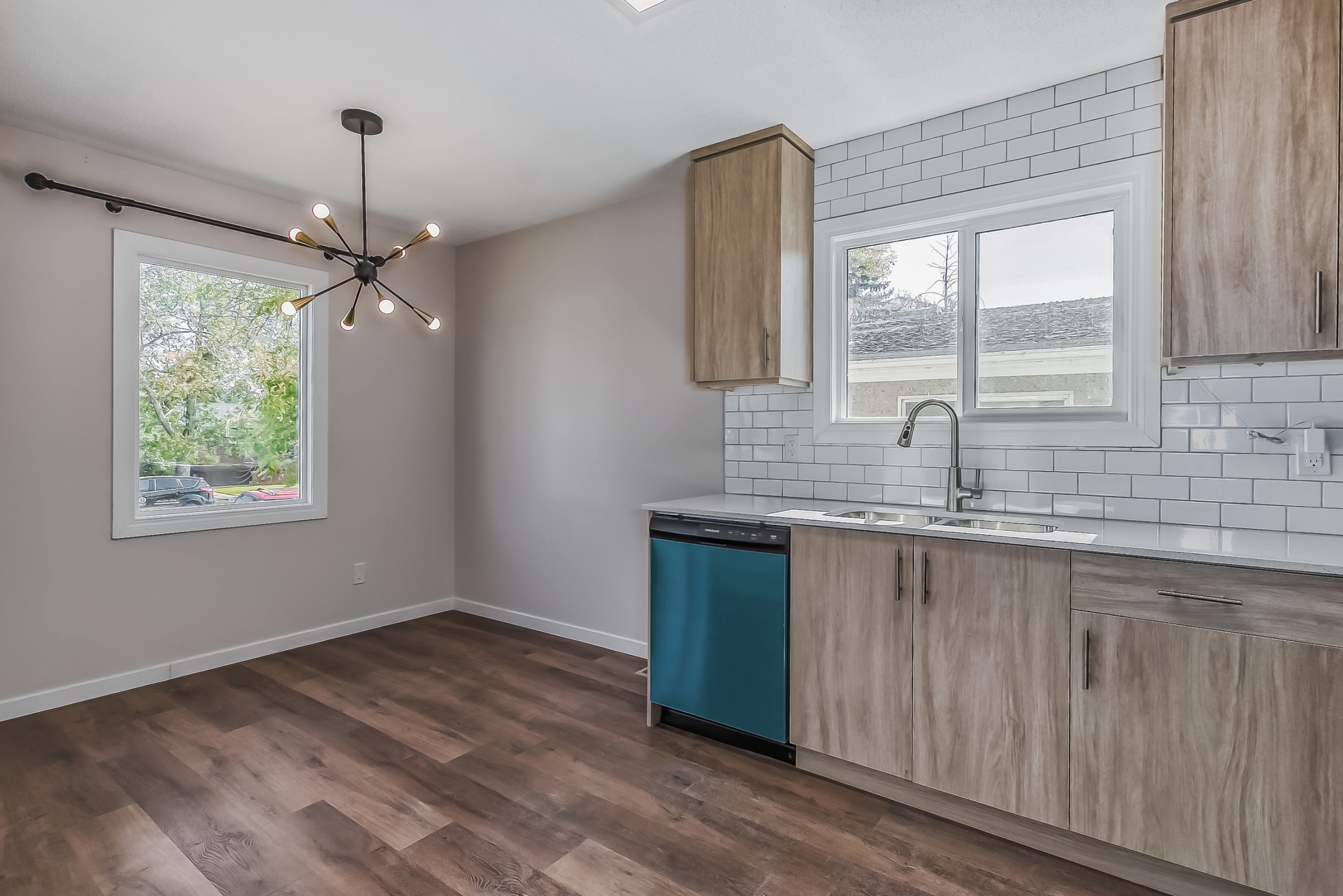 7617 22 Street SE, Calgary, Alberta T2C 0W9, 2 Bedrooms Bedrooms, ,1 BathroomBathrooms,House,For Rent,22 Street SE,1345