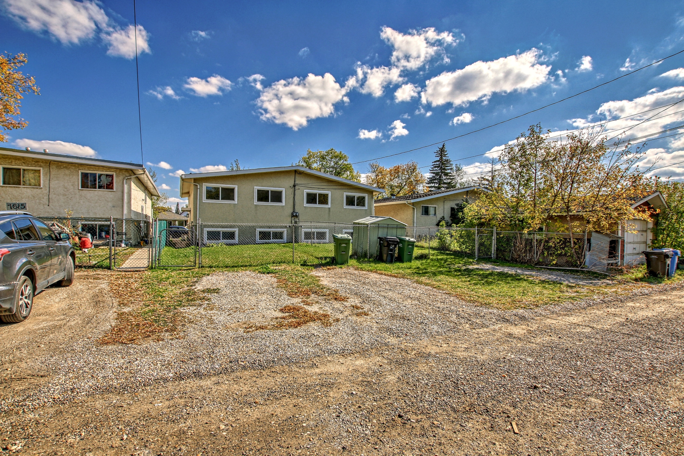 7617 22 Street SE, Calgary, Alberta T2C 0W9, 2 Bedrooms Bedrooms, ,1 BathroomBathrooms,House,For Rent,22 Street SE,1345