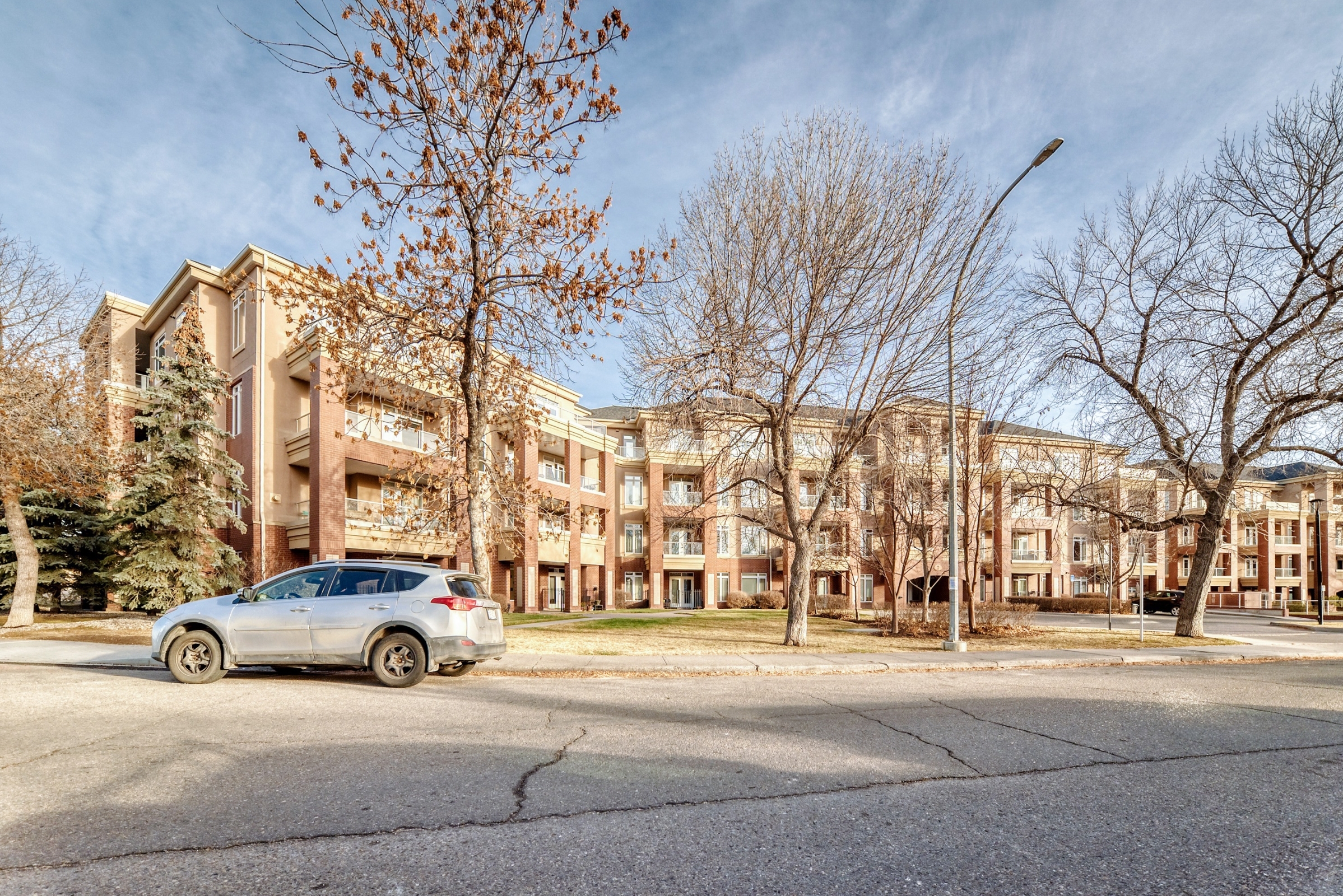 203, 2 Hemlock Crescent SW, Calgary, Alberta T3C 2Z1, 2 Bedrooms Bedrooms, ,2 BathroomsBathrooms,Condo,For Rent,Hemlock Crescent,203,1391