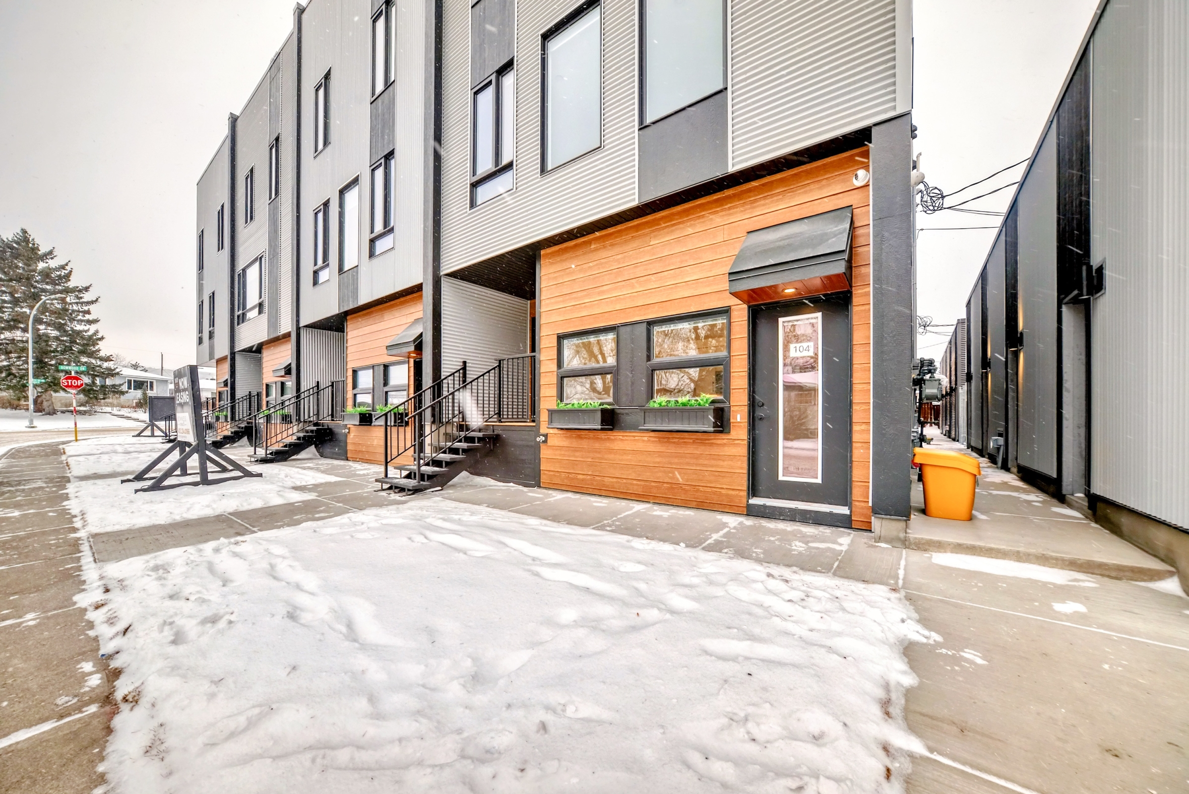 101, 6204 Bowwood Dr. NW, Calgary, Alberta, 1 Bedroom Bedrooms, ,1 BathroomBathrooms,Townhome,For Rent,Bowwood Dr. ,101,1395