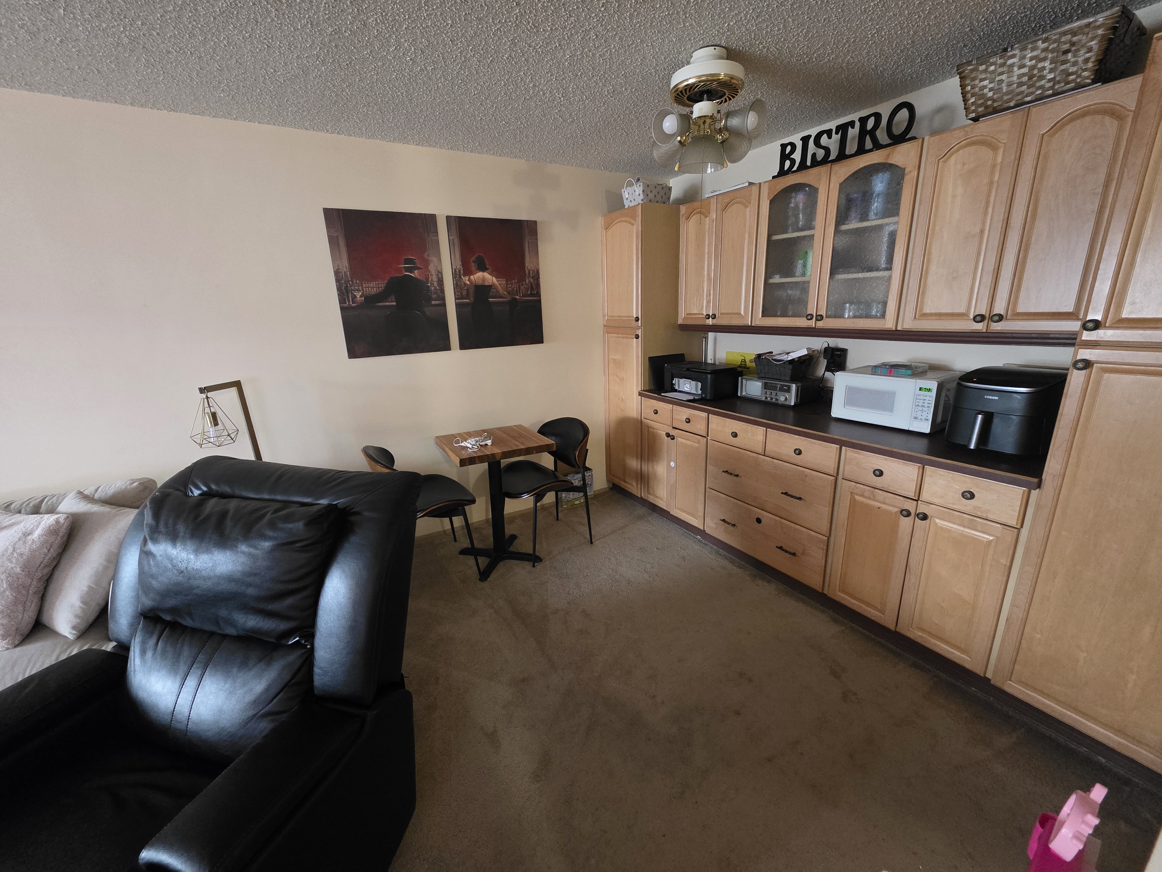 204, 10 Dover Pt SE, Calgary, Alberta, 2 Bedrooms Bedrooms, ,1 BathroomBathrooms,Apartment,For Rent,Dover Pt,204,1405