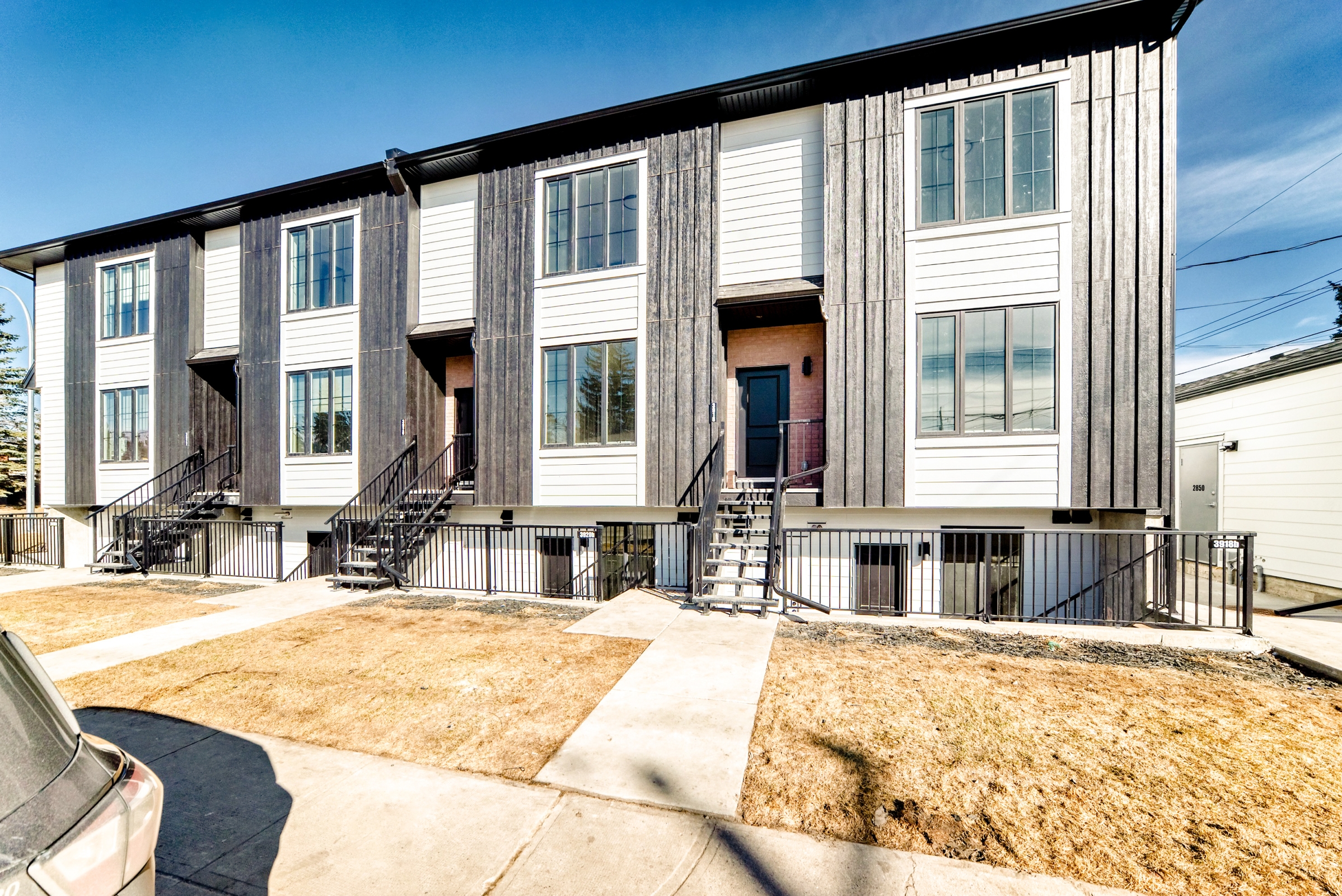 3922 30 Ave SW, Calgary, Alberta T3E 0T3, 3 Bedrooms Bedrooms, ,2 BathroomsBathrooms,Townhome,For Rent,30 Ave,1406