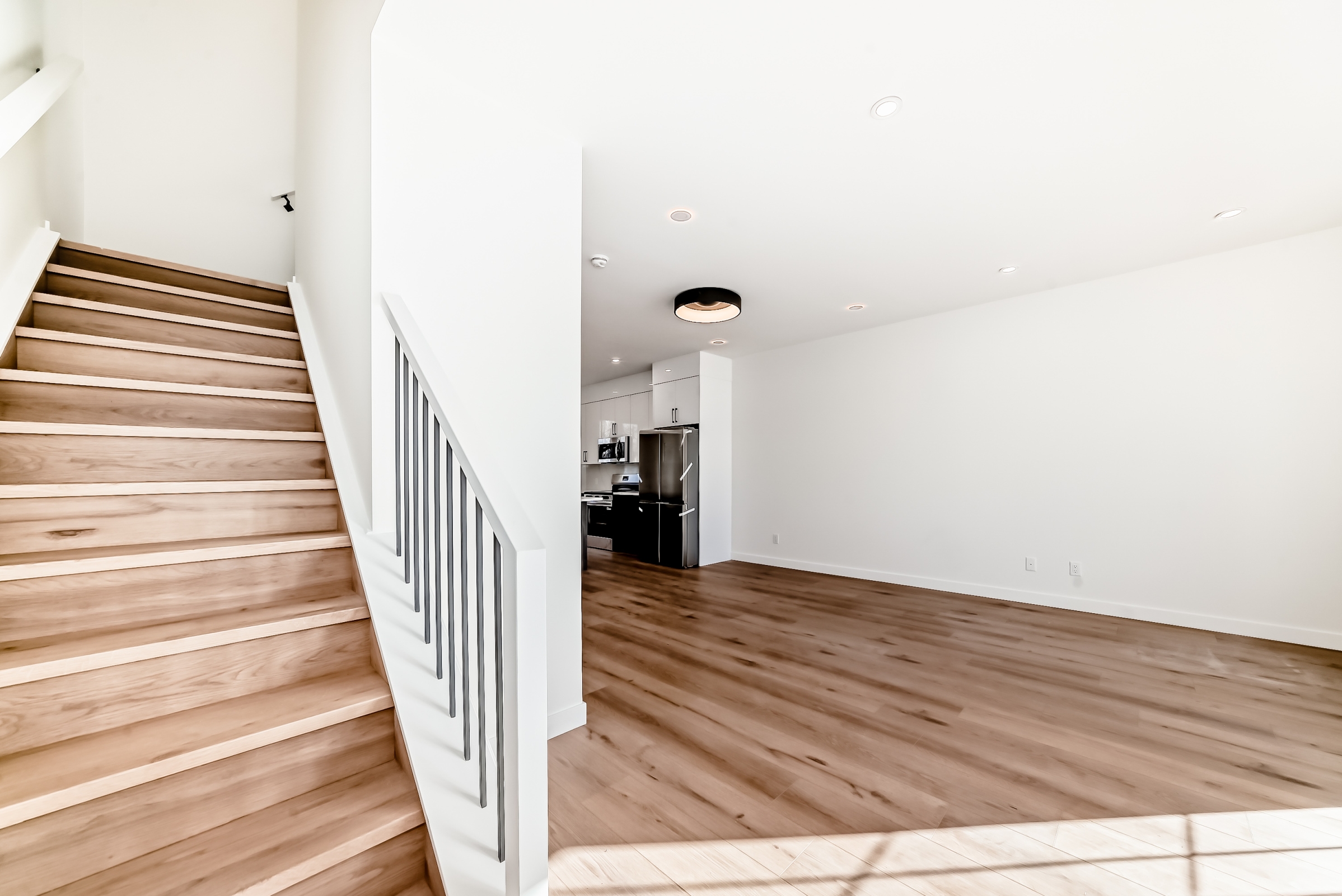 3922 30 Ave SW, Calgary, Alberta T3E 0T3, 3 Bedrooms Bedrooms, ,2 BathroomsBathrooms,Townhome,For Rent,30 Ave,1406