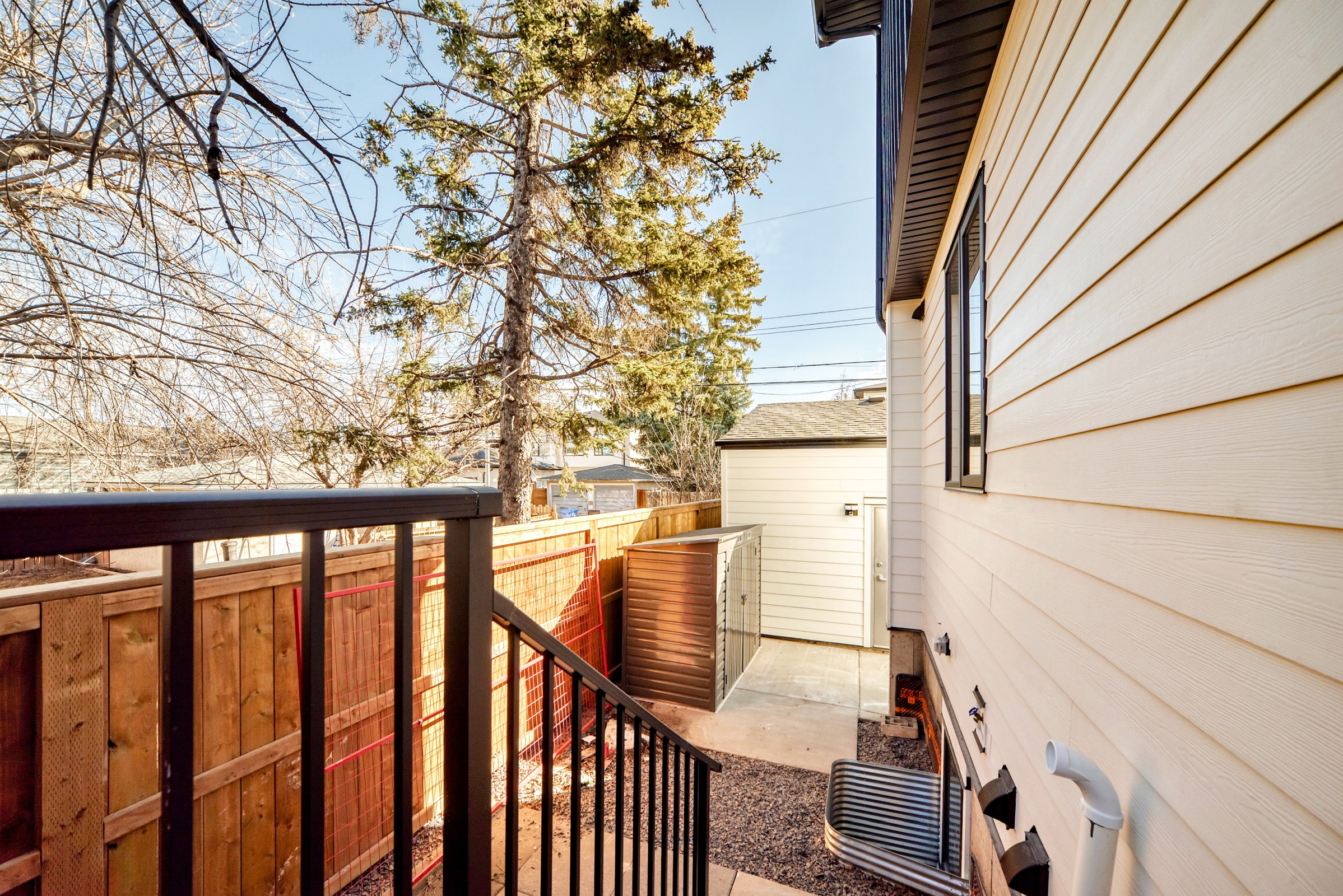 3922 30 Ave SW, Calgary, Alberta T3E 0T3, 3 Bedrooms Bedrooms, ,2 BathroomsBathrooms,Townhome,For Rent,30 Ave,1406