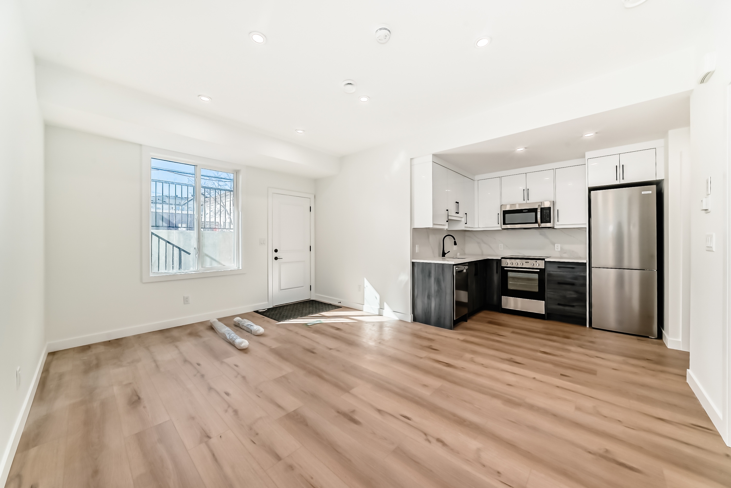 3922B 30 Ave SW, Calgary, Alberta T3E 0T3, 1 Bedroom Bedrooms, ,1 BathroomBathrooms,Townhome,For Rent,30 Ave ,1407