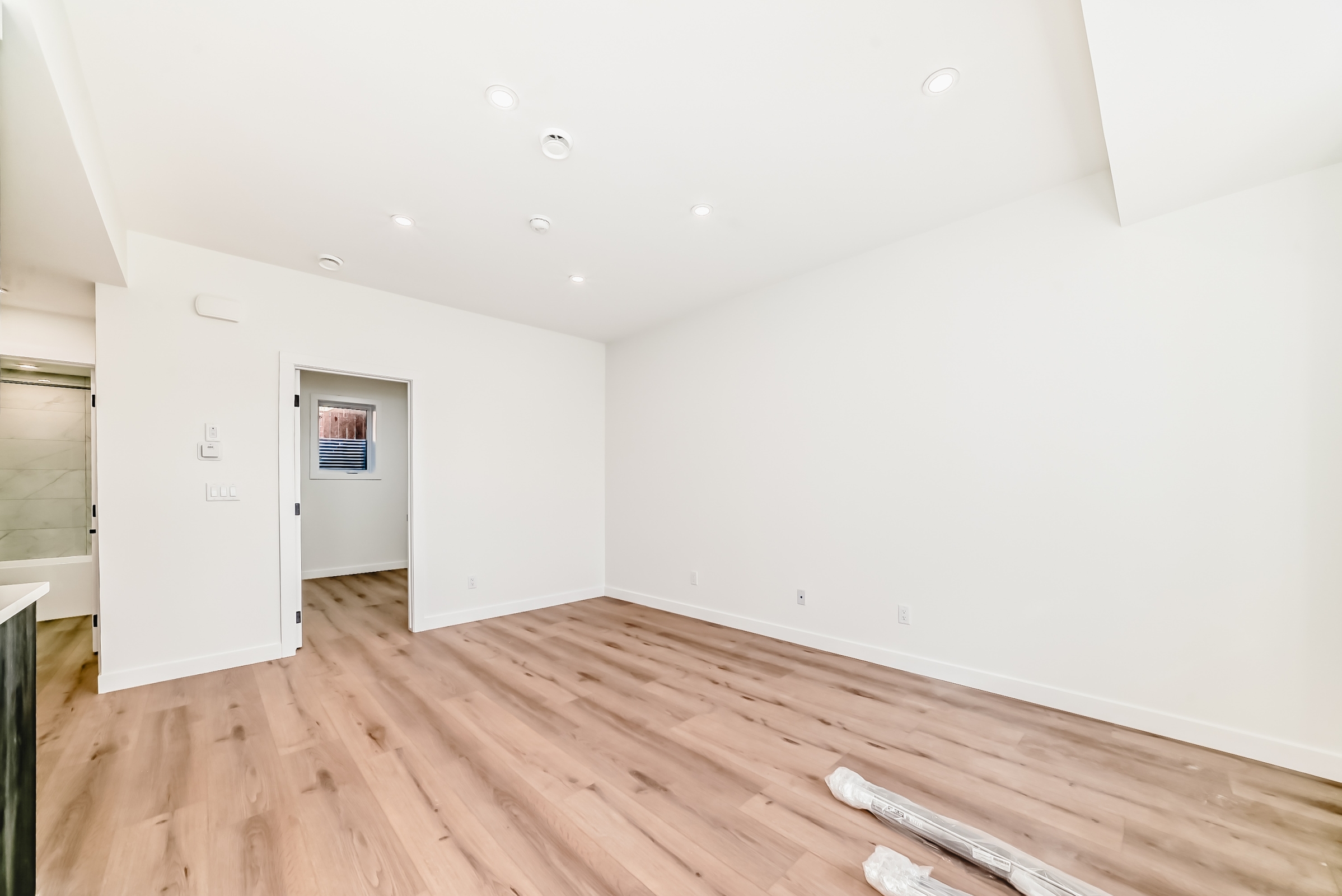 3922B 30 Ave SW, Calgary, Alberta T3E 0T3, 1 Bedroom Bedrooms, ,1 BathroomBathrooms,Townhome,For Rent,30 Ave ,1407