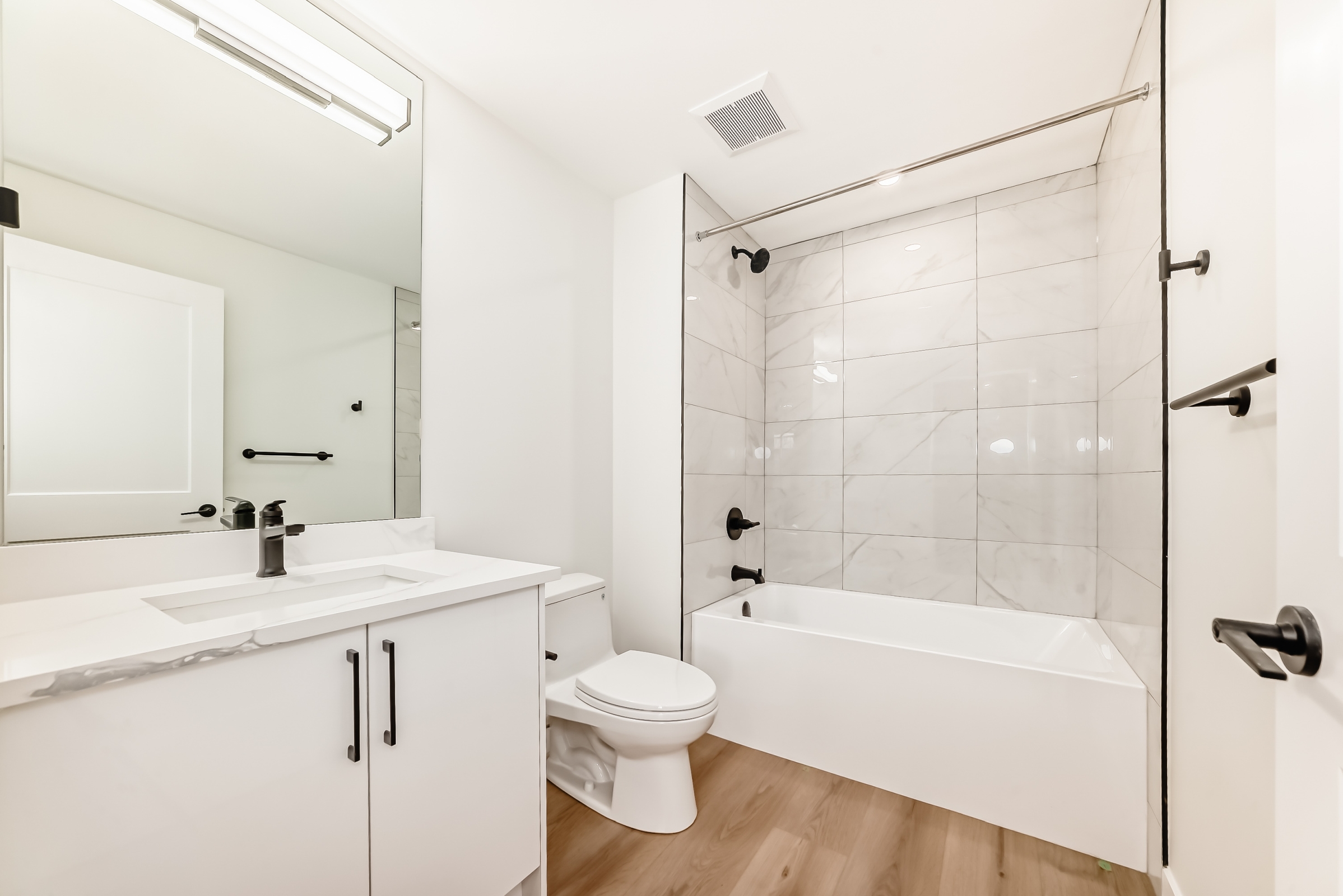 3922B 30 Ave SW, Calgary, Alberta T3E 0T3, 1 Bedroom Bedrooms, ,1 BathroomBathrooms,Townhome,For Rent,30 Ave ,1407