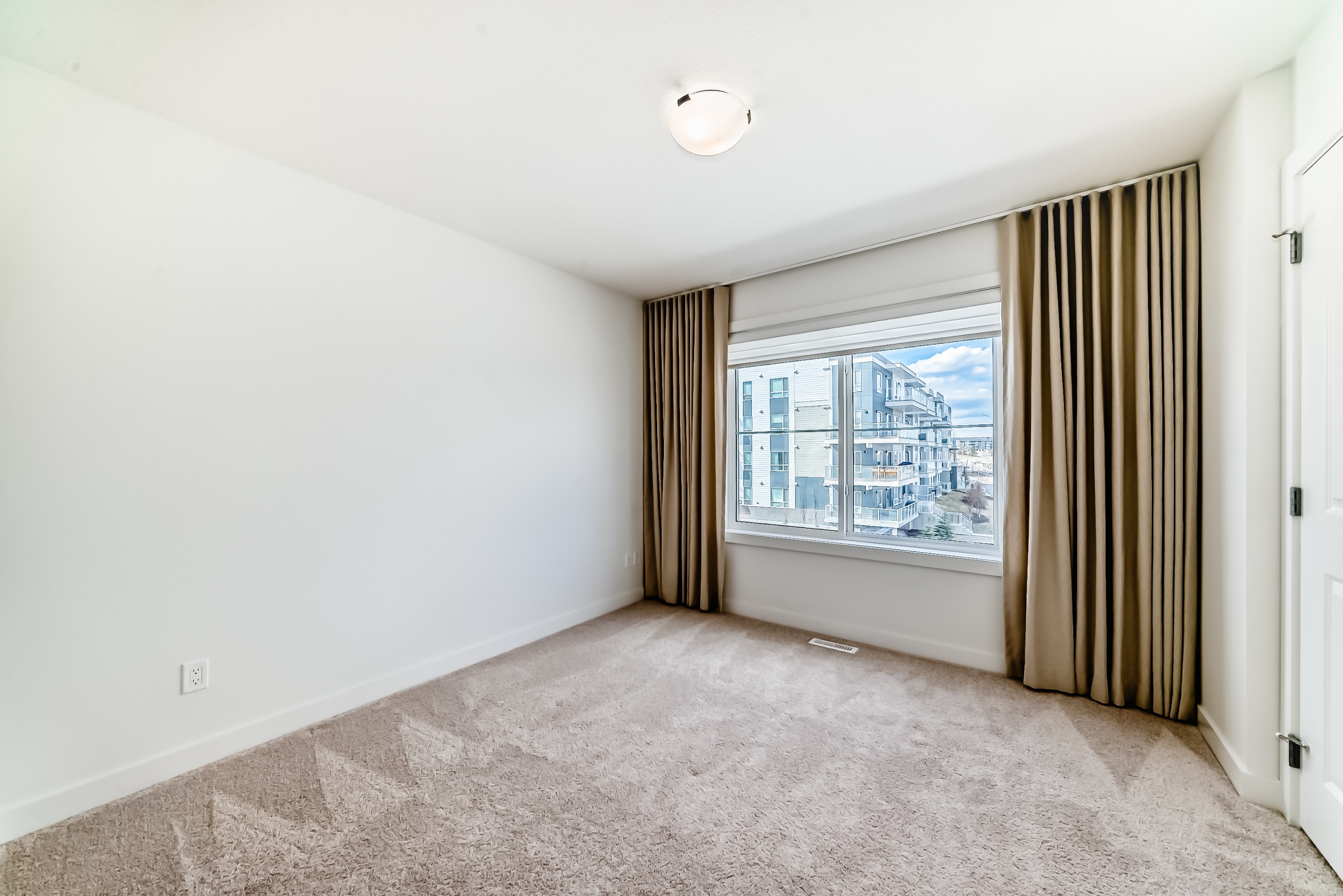 247 Seton Grove SE, Calgary, Alberta, 2 Bedrooms Bedrooms, ,2 BathroomsBathrooms,Townhome,For Rent,Seton Grove ,1409