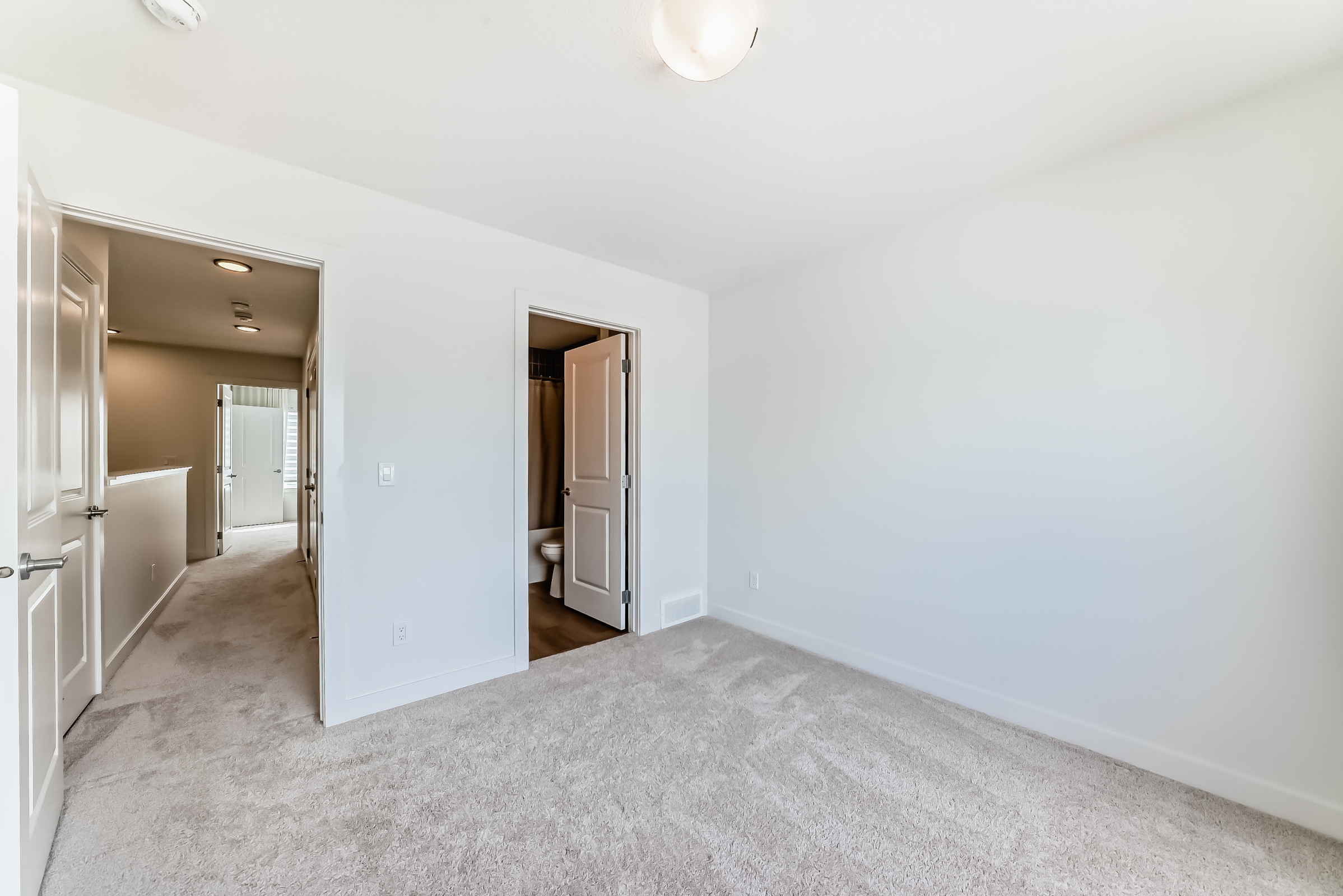 247 Seton Grove SE, Calgary, Alberta, 2 Bedrooms Bedrooms, ,2 BathroomsBathrooms,Townhome,For Rent,Seton Grove ,1409