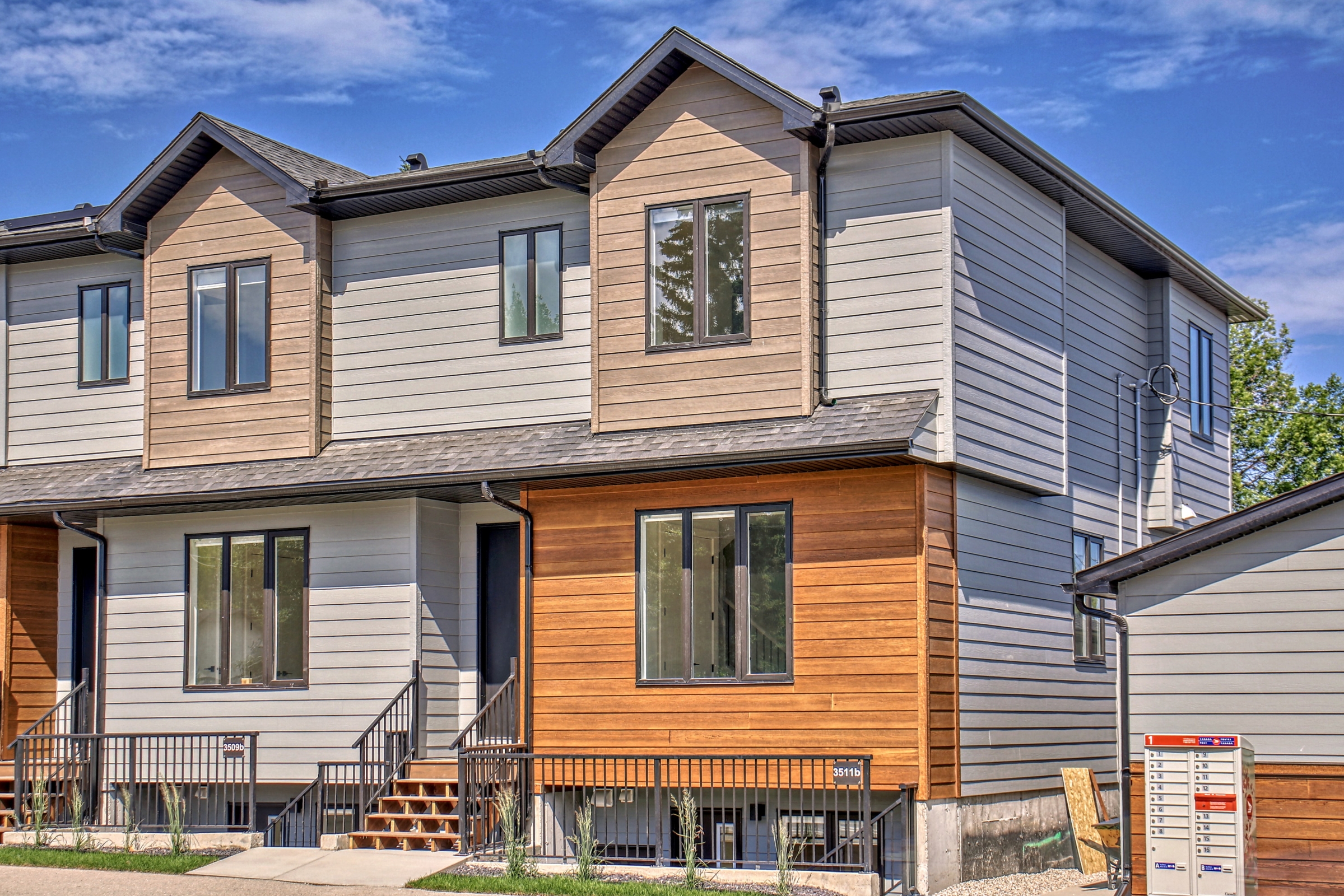 3507 83 St NW, Calgary, Alberta, 3 Bedrooms Bedrooms, ,2 BathroomsBathrooms,Townhome,For Rent,83 St,1410