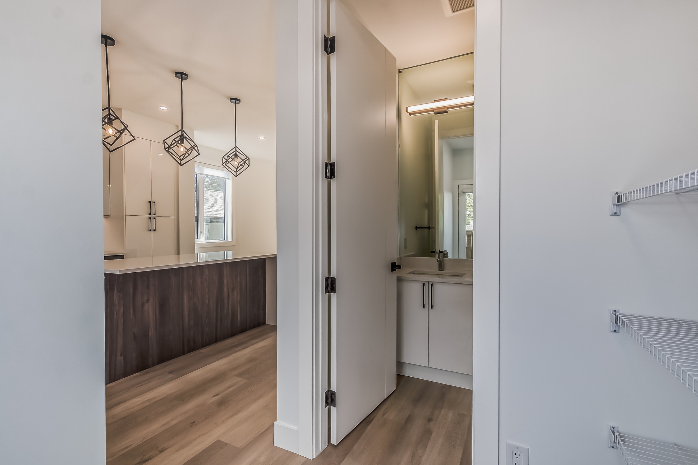 3507 83 St NW, Calgary, Alberta, 3 Bedrooms Bedrooms, ,2 BathroomsBathrooms,Townhome,For Rent,83 St,1410