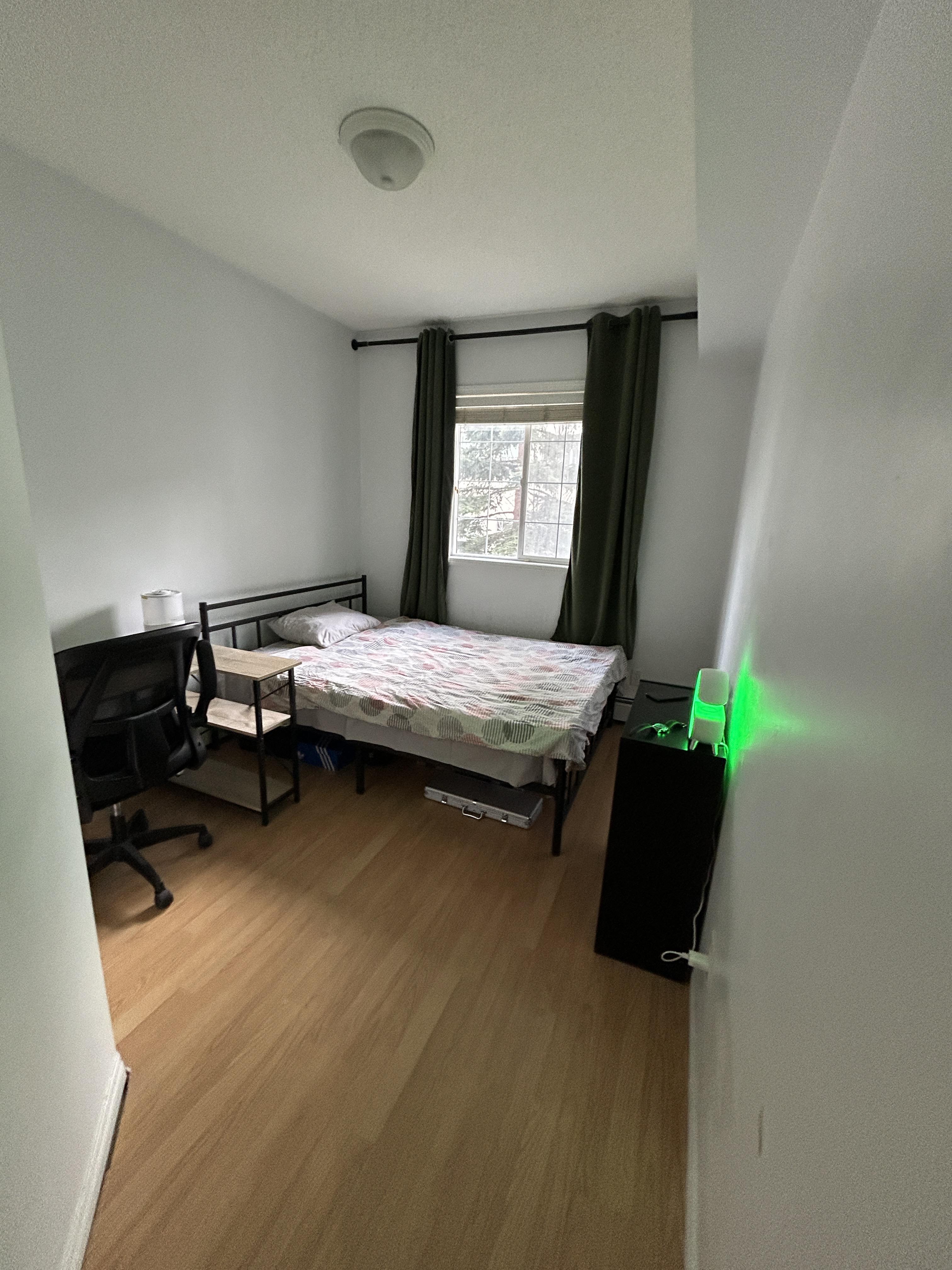 215, 126 14 Ave SW, Calgary, Alberta, 2 Bedrooms Bedrooms, ,2 BathroomsBathrooms,Condo,For Rent,Polo Terrace,14 Ave ,215,1412