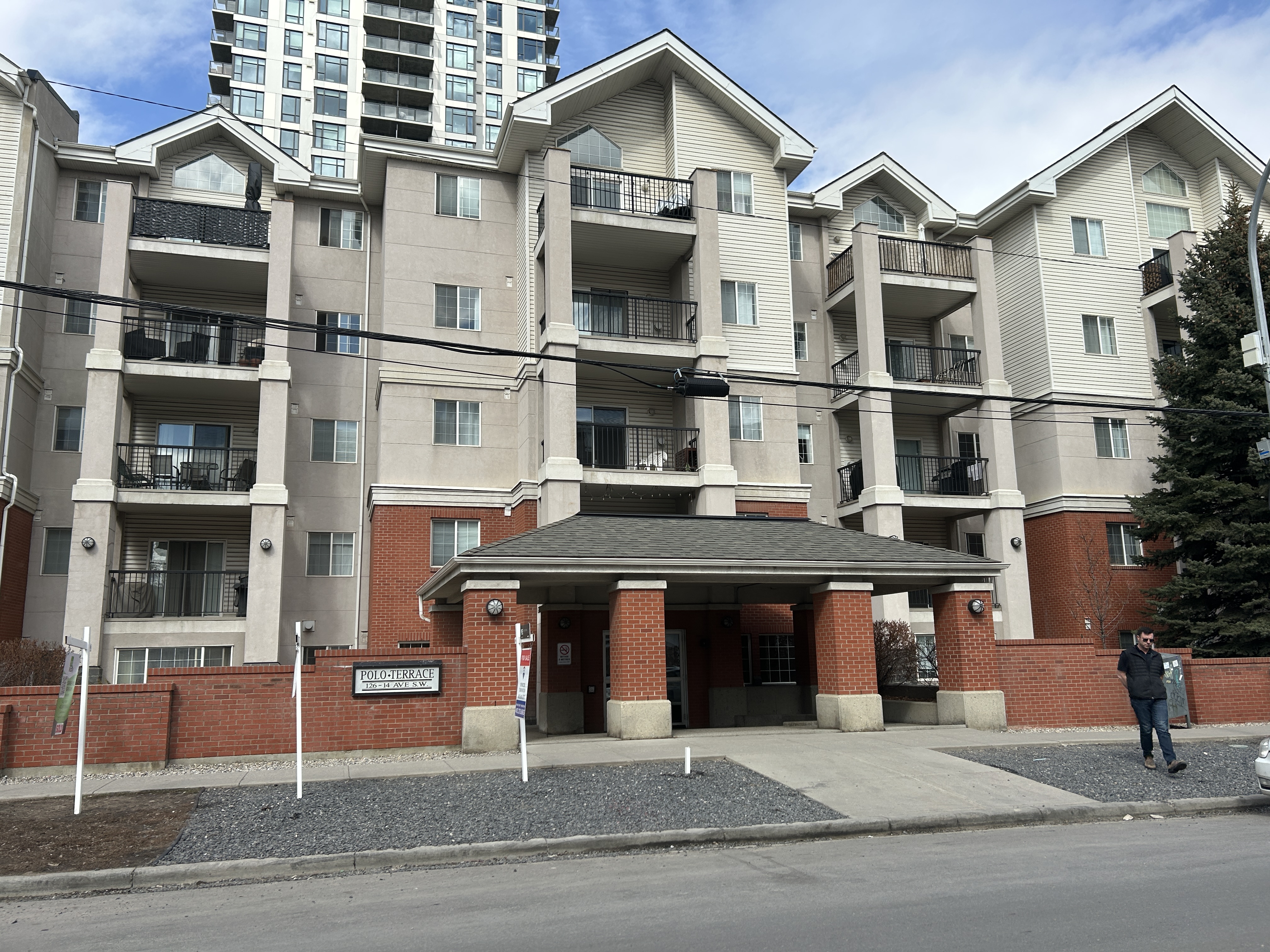 215, 126 14 Ave SW, Calgary, Alberta, 2 Bedrooms Bedrooms, ,2 BathroomsBathrooms,Condo,For Rent,Polo Terrace,14 Ave ,215,1412