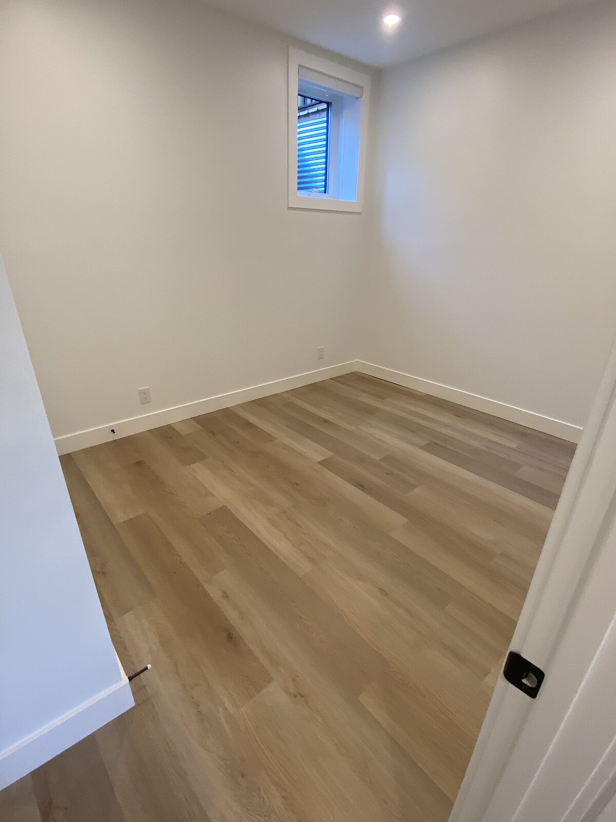 3511B 83 St NW, Calgary, Alberta T3B 6N1, 1 Bedroom Bedrooms, ,1 BathroomBathrooms,Townhome,For Rent,83 St,1419