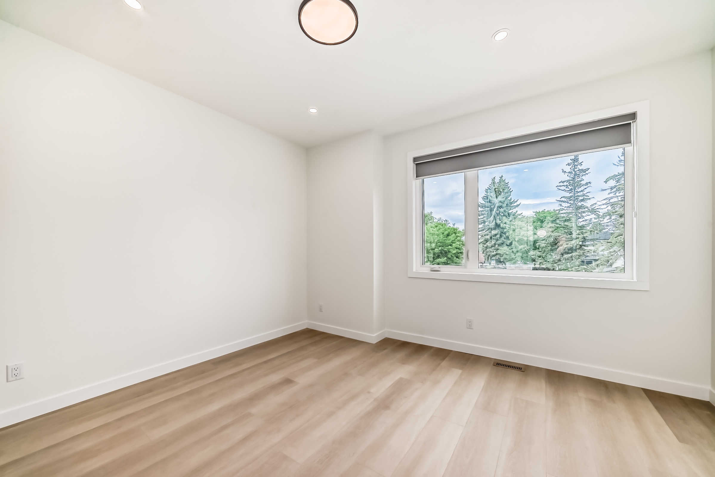 2201 42 St SE, Calgary, Alberta, 3 Bedrooms Bedrooms, ,2 BathroomsBathrooms,Townhome,For Rent,42 St SE,1426