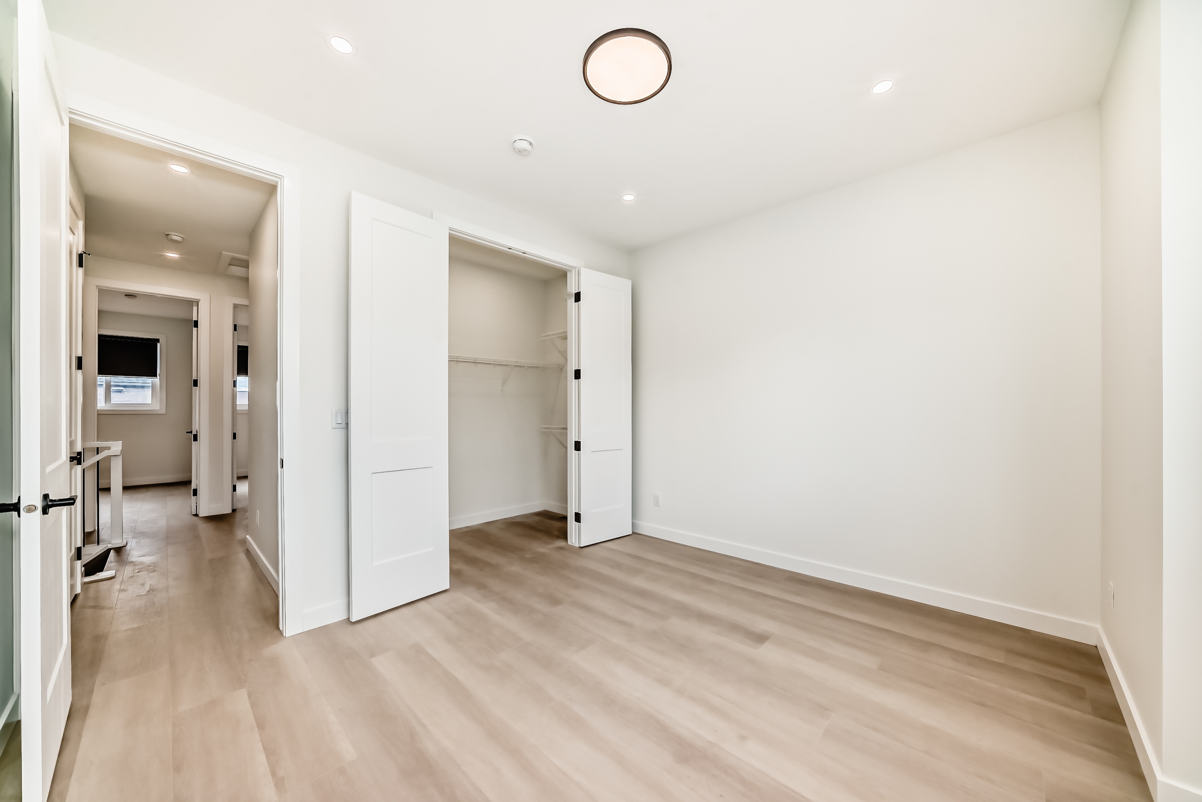 2201 42 St SE, Calgary, Alberta, 3 Bedrooms Bedrooms, ,2 BathroomsBathrooms,Townhome,For Rent,42 St SE,1426