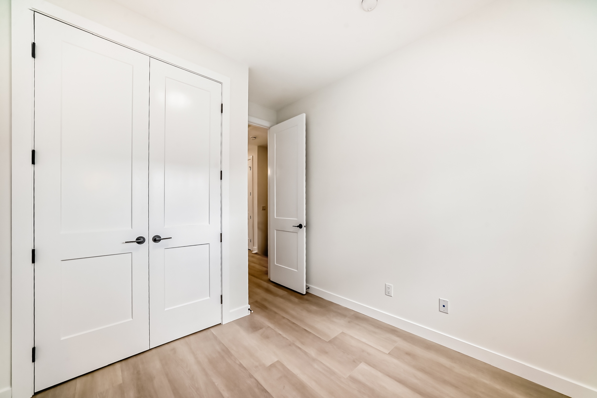 2201 42 St SE, Calgary, Alberta, 3 Bedrooms Bedrooms, ,2 BathroomsBathrooms,Townhome,For Rent,42 St SE,1426