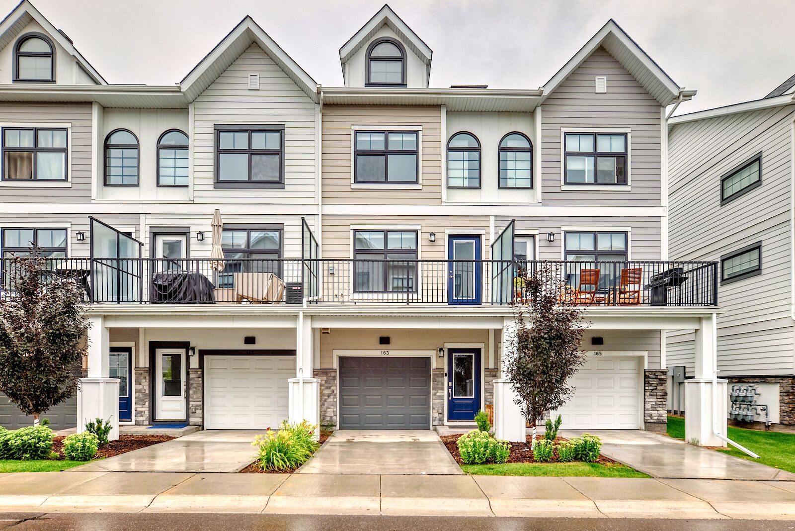 163 Les Jardins Park SE, Calgary, Alberta, 2 Bedrooms Bedrooms, ,2 BathroomsBathrooms,Townhome,For Rent,Les Jardins Park SE,1433