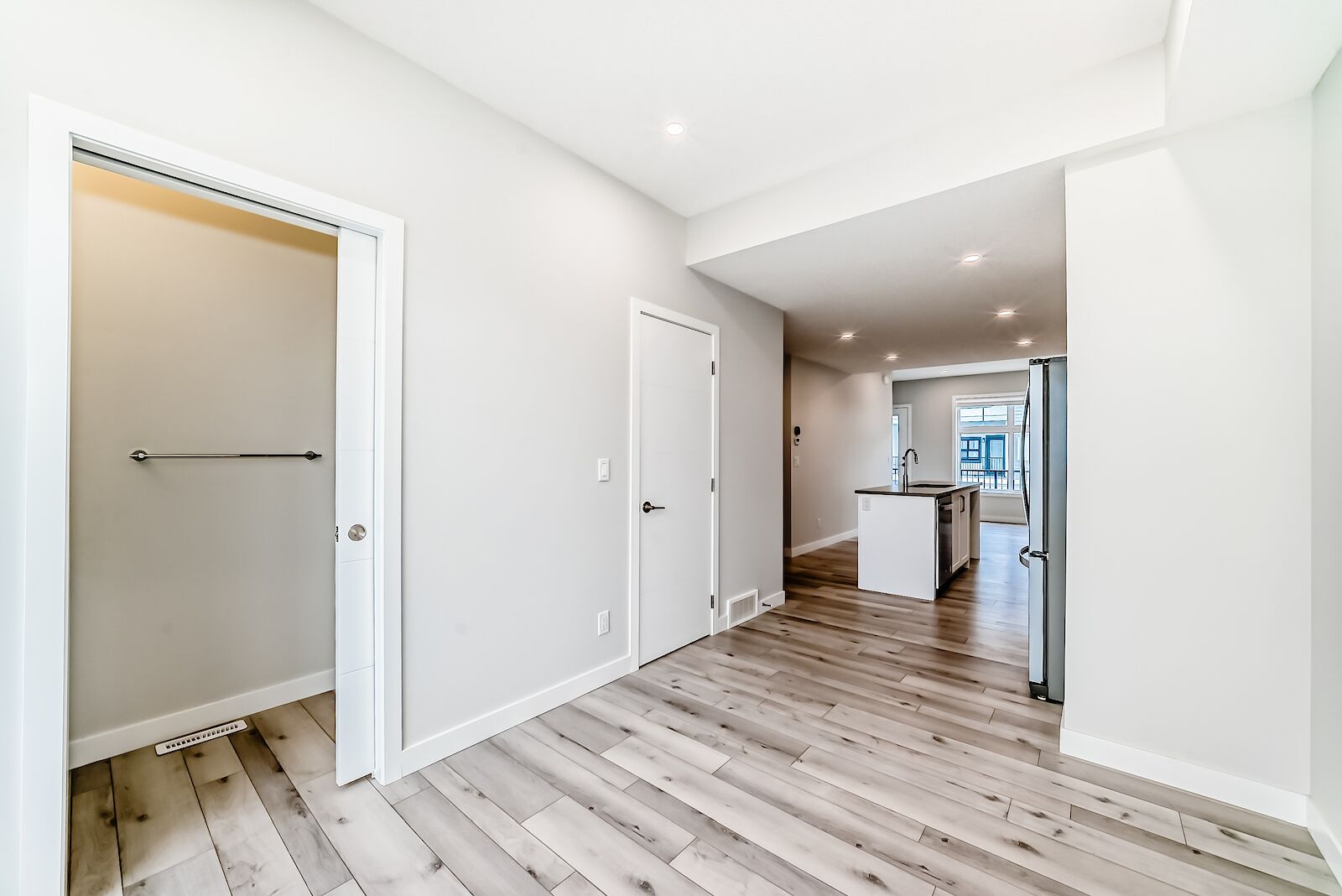 163 Les Jardins Park SE, Calgary, Alberta, 2 Bedrooms Bedrooms, ,2 BathroomsBathrooms,Townhome,For Rent,Les Jardins Park SE,1433 163 Les Jardins Park SE, Calgary, Alberta, 2 Bedrooms Bedrooms, ,2 BathroomsBathrooms,Townhome,For Rent,Les Jardins Park SE,1433
