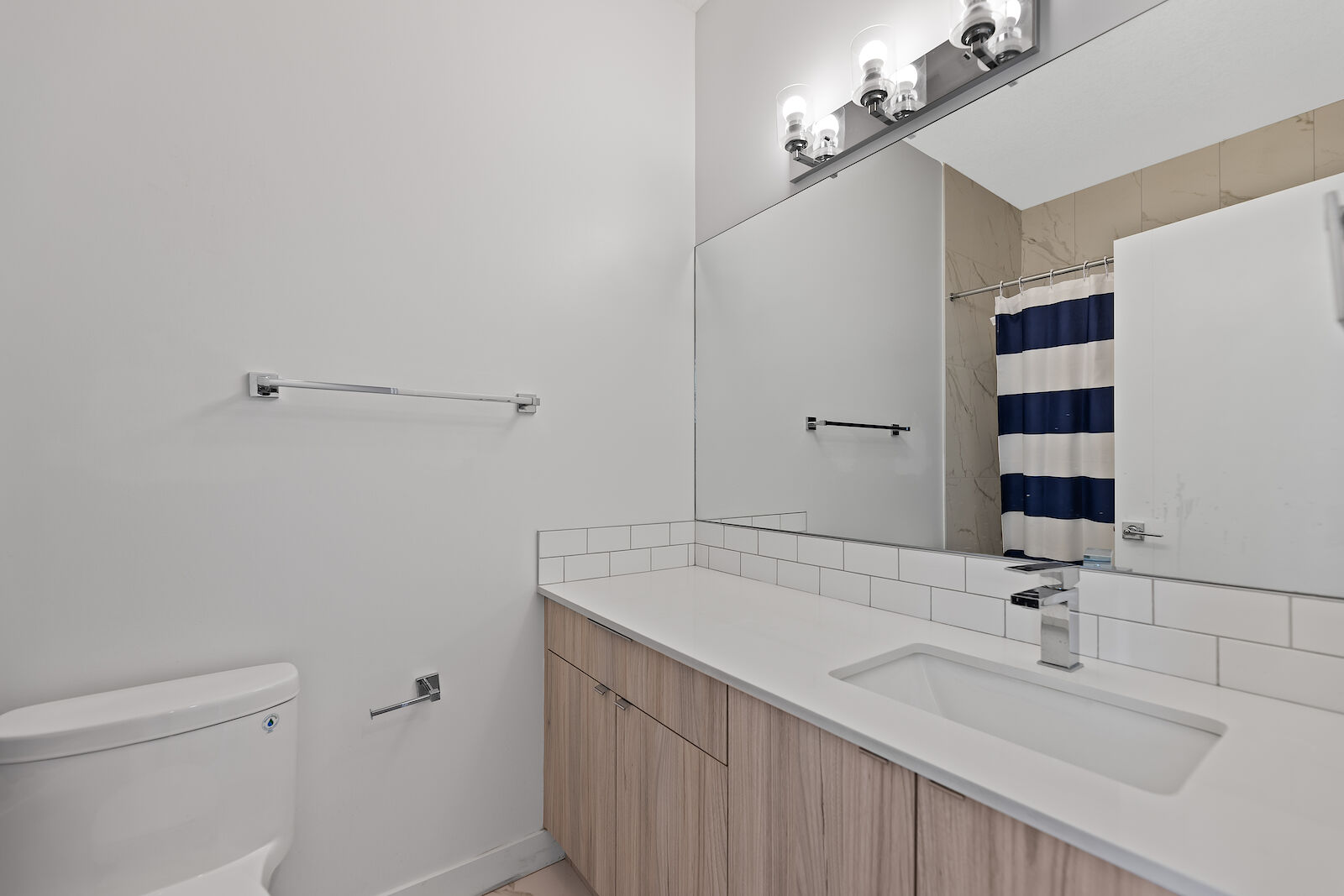 302, 101 Panatella Sq NW, Calgary, Alberta, 3 Bedrooms Bedrooms, ,3 BathroomsBathrooms,Townhome,For Rent,Panatella Sq NW,302,1437