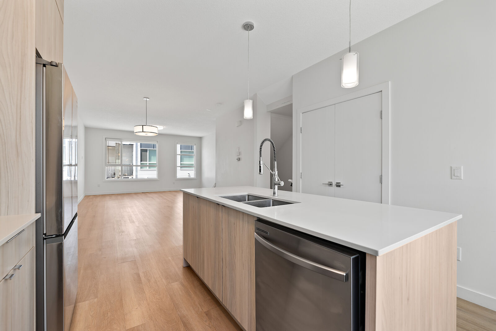 302, 101 Panatella Sq NW, Calgary, Alberta, 3 Bedrooms Bedrooms, ,3 BathroomsBathrooms,Townhome,For Rent,Panatella Sq NW,302,1437