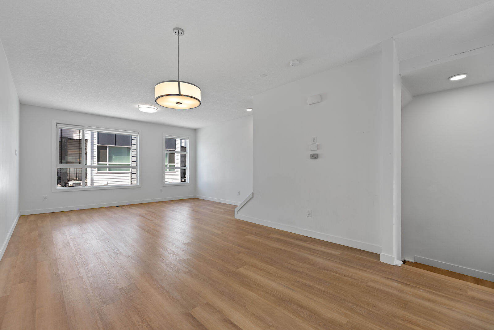 302, 101 Panatella Sq NW, Calgary, Alberta, 3 Bedrooms Bedrooms, ,3 BathroomsBathrooms,Townhome,For Rent,Panatella Sq NW,302,1437