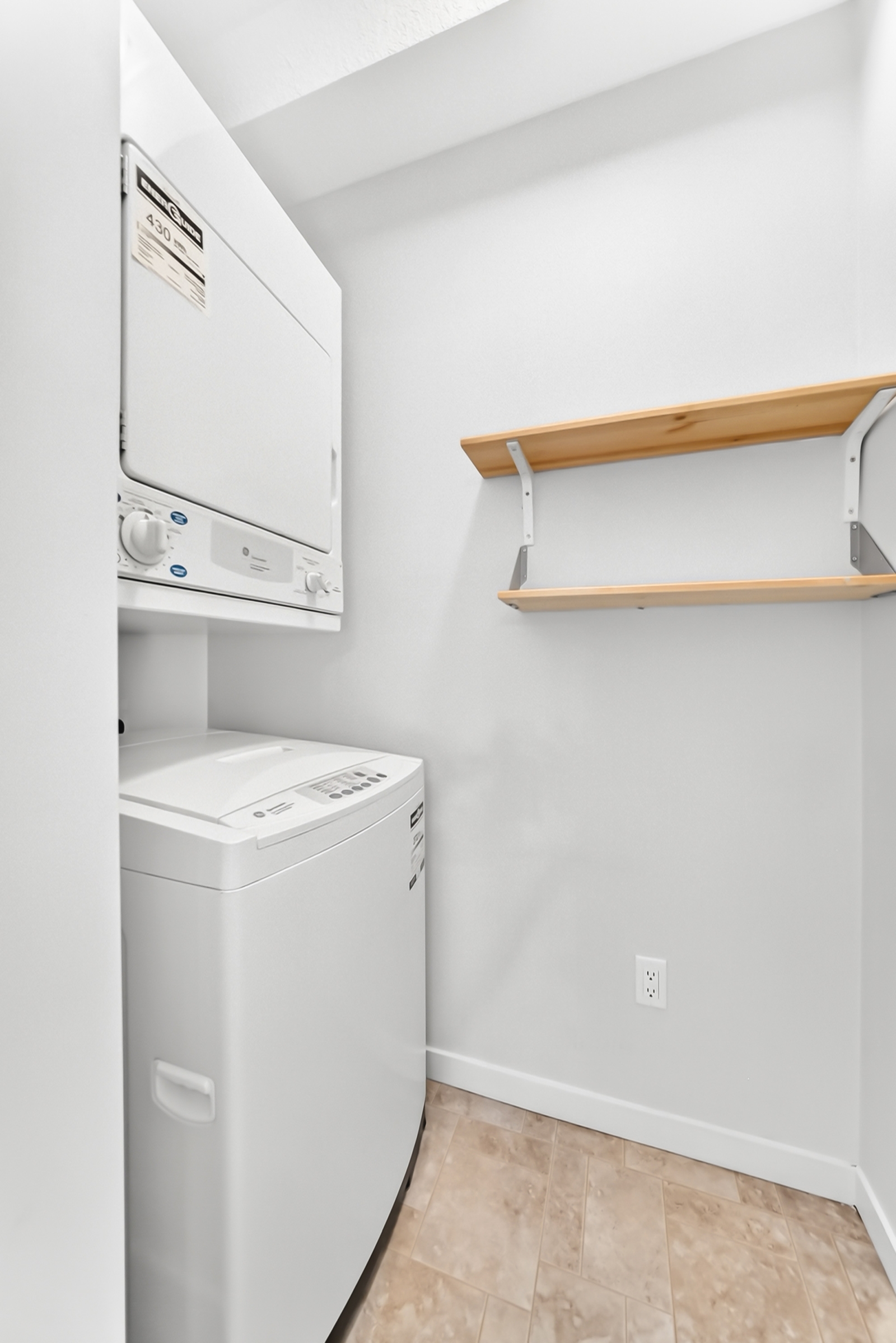 1215, 604 East Lake Blvd NE, Airdrie, Alberta, 2 Bedrooms Bedrooms, ,2 BathroomsBathrooms,Condo,For Rent,East Lake Blvd NE,1215,1441 1215, 604 East Lake Blvd NE, Airdrie, Alberta, 2 Bedrooms Bedrooms, ,2 BathroomsBathrooms,Condo,For Rent,East Lake Blvd NE,1215,1441