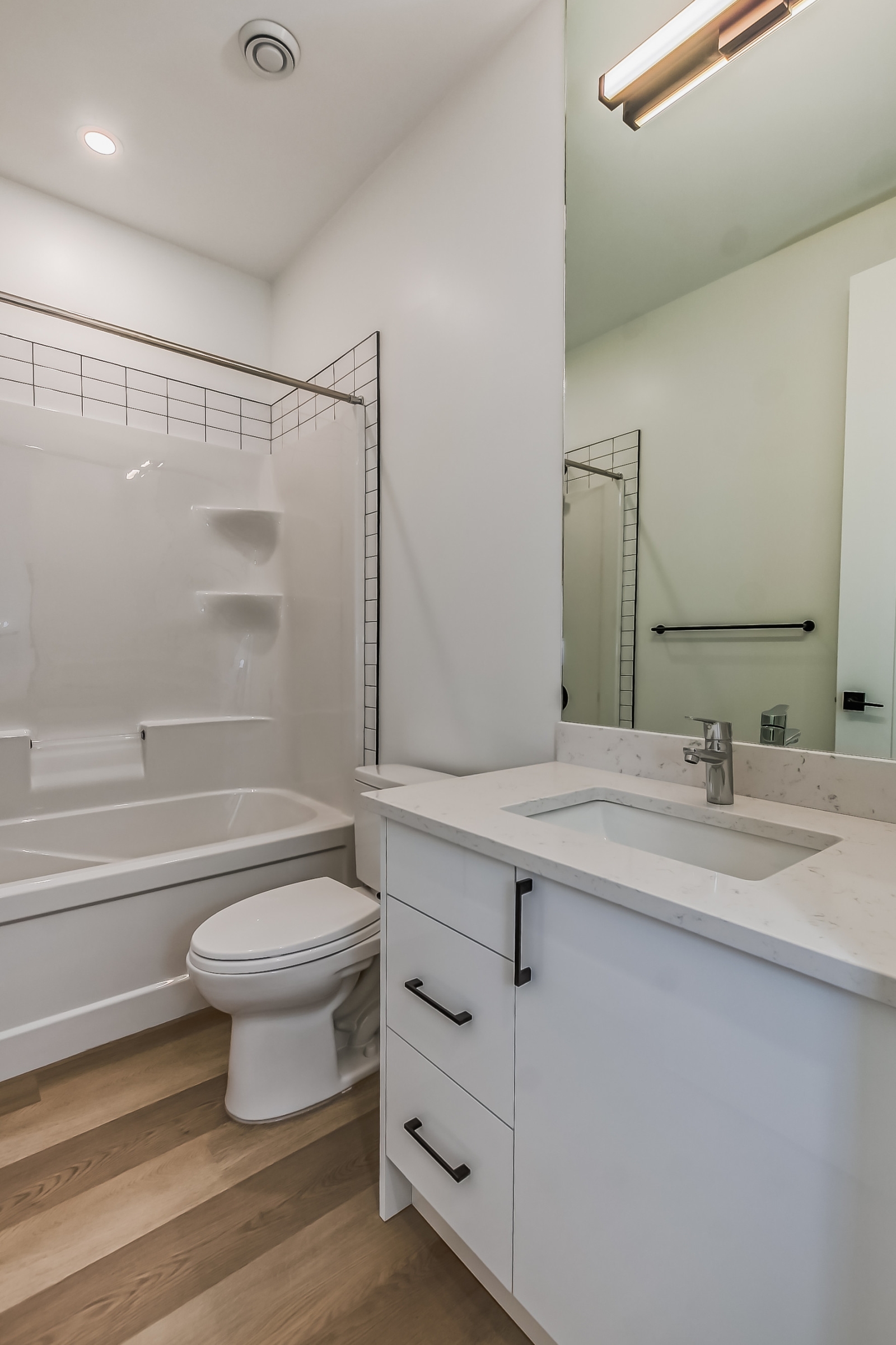 3507 83 St NW, Calgary, Alberta, 1 Bedroom Bedrooms, ,1 BathroomBathrooms,Apartment,For Rent,83 St NW,1443
